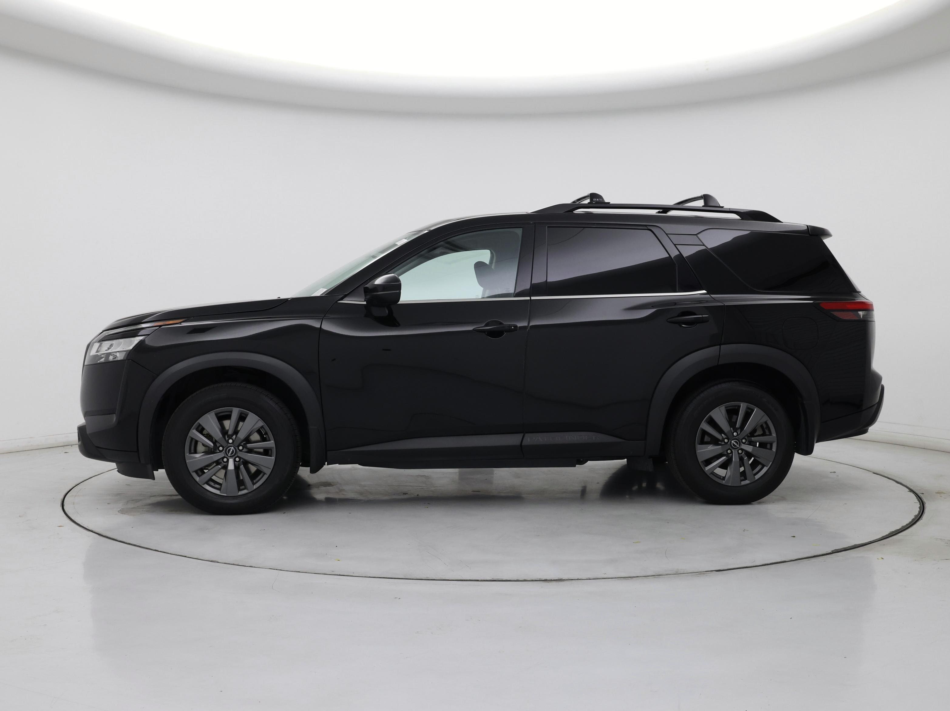 Thumbnail: 2022 Nissan Pathfinder - 3