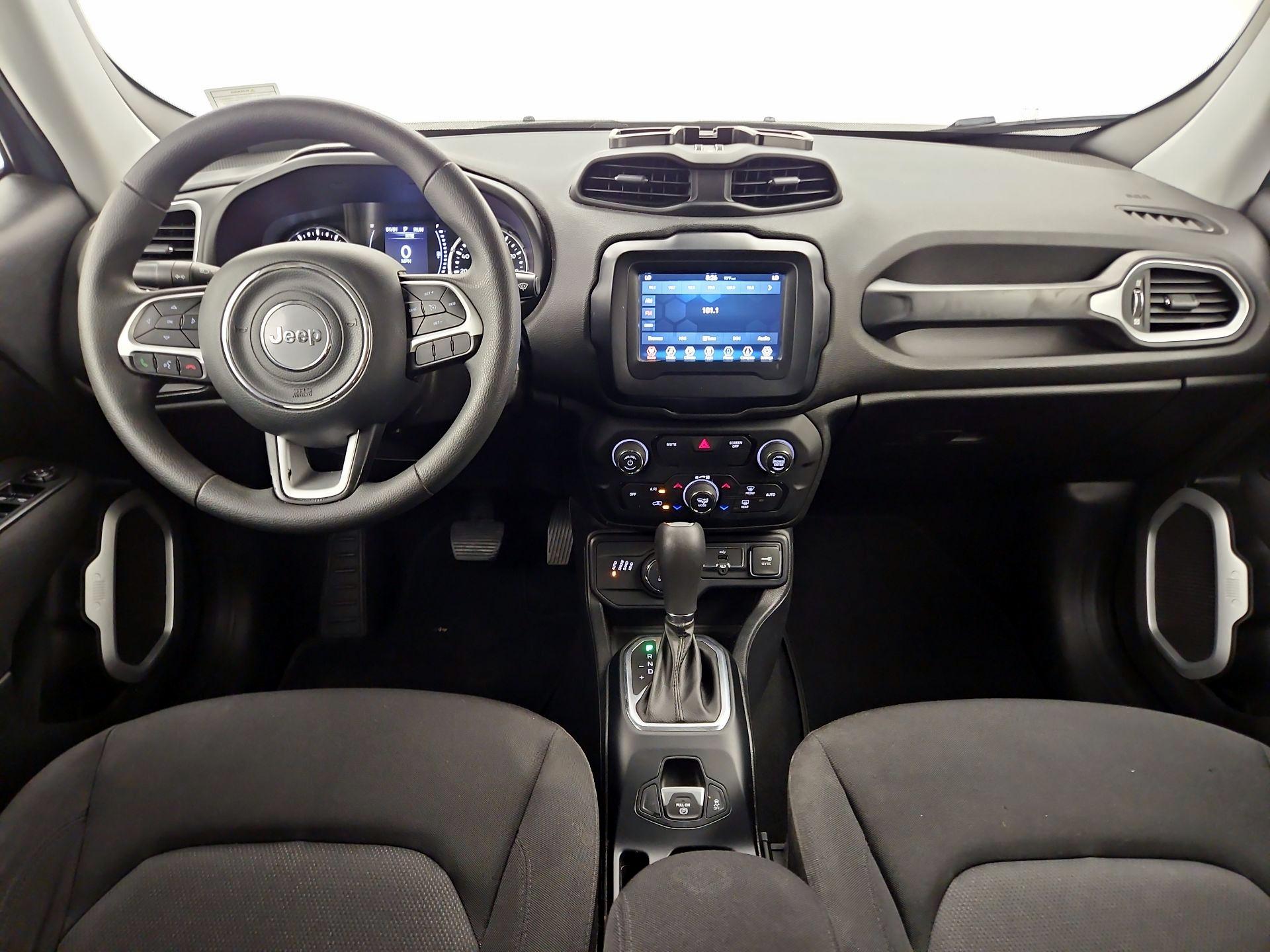 Thumbnail: 2018 Jeep Renegade - 9