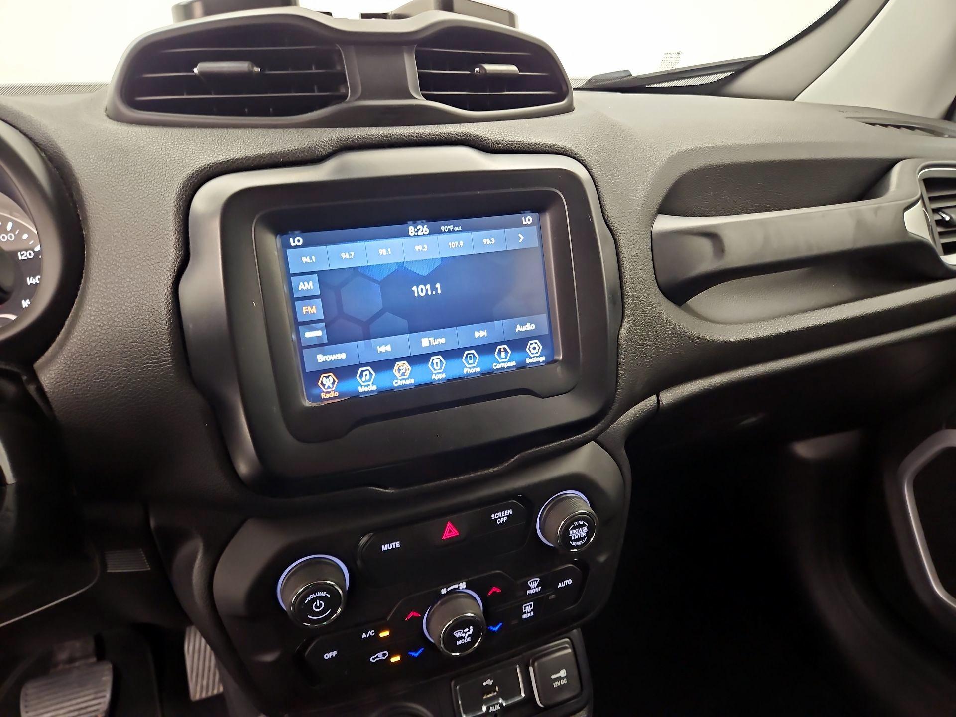 Thumbnail: 2018 Jeep Renegade - 15
