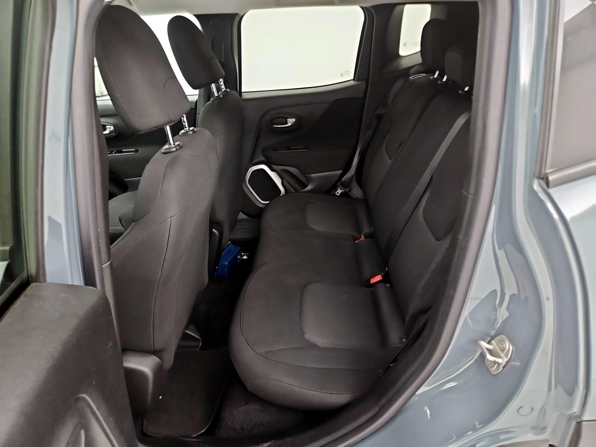 Thumbnail: 2018 Jeep Renegade - 19
