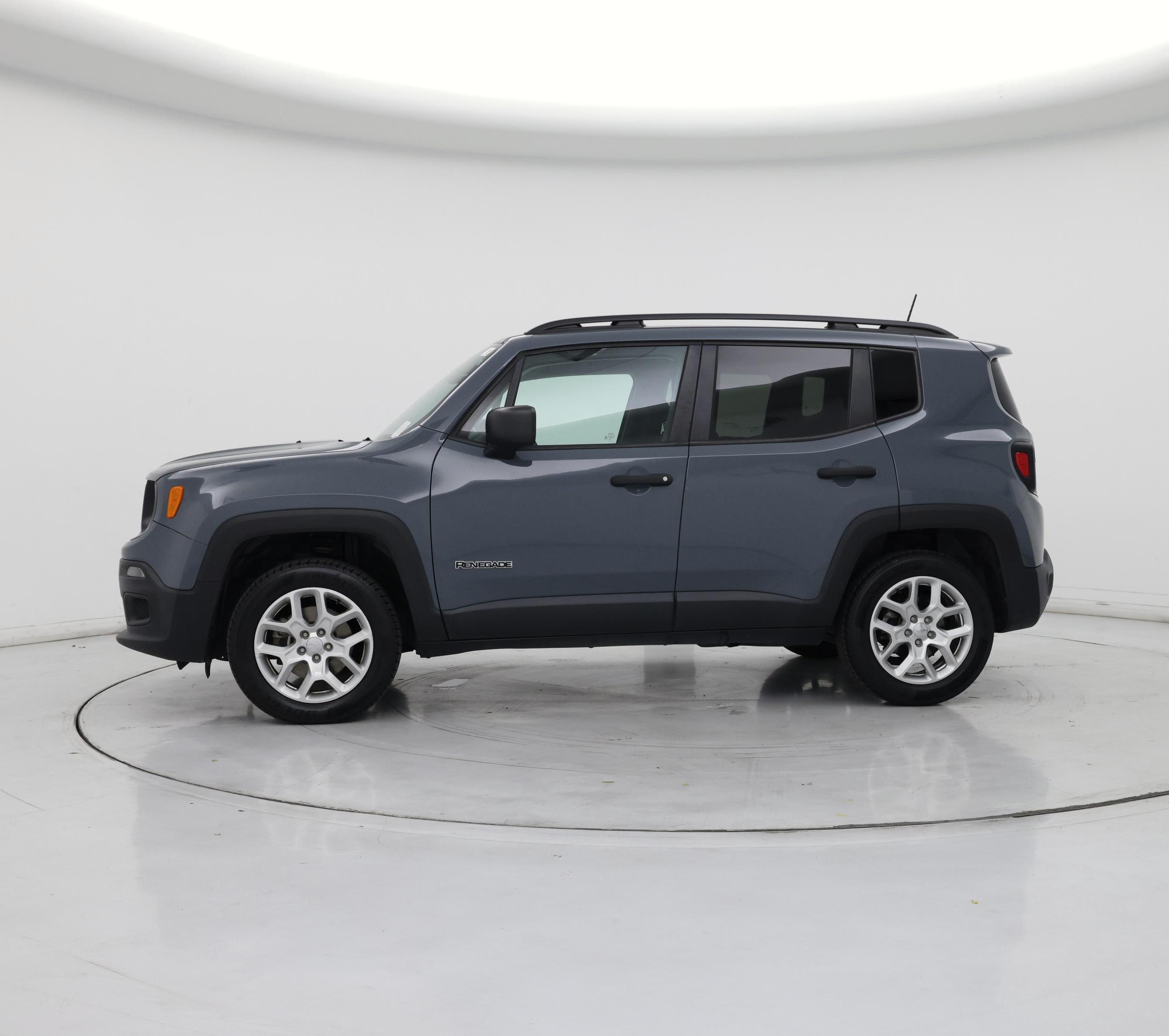Thumbnail: 2018 Jeep Renegade - 3