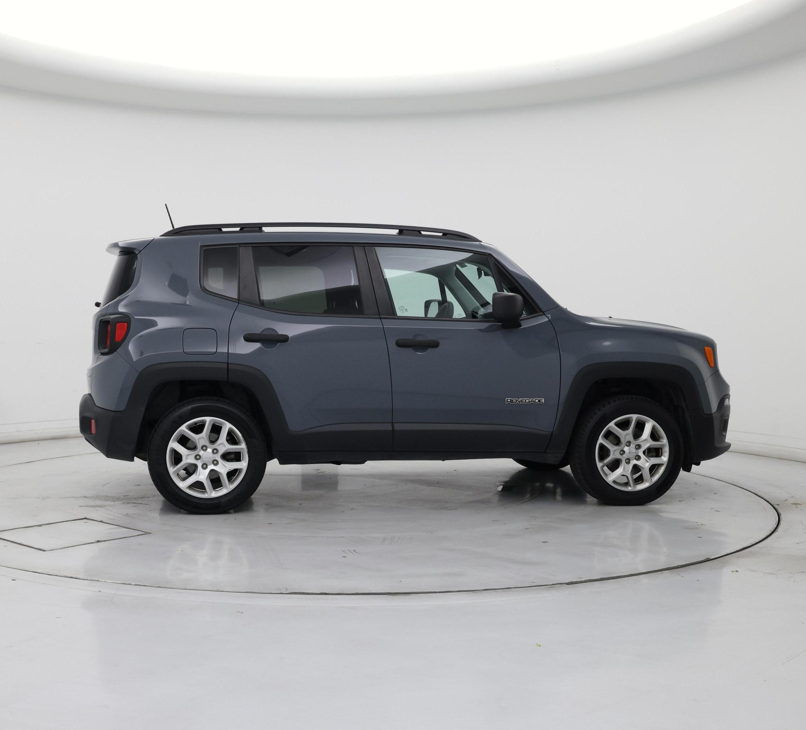 Thumbnail: 2018 Jeep Renegade - 7