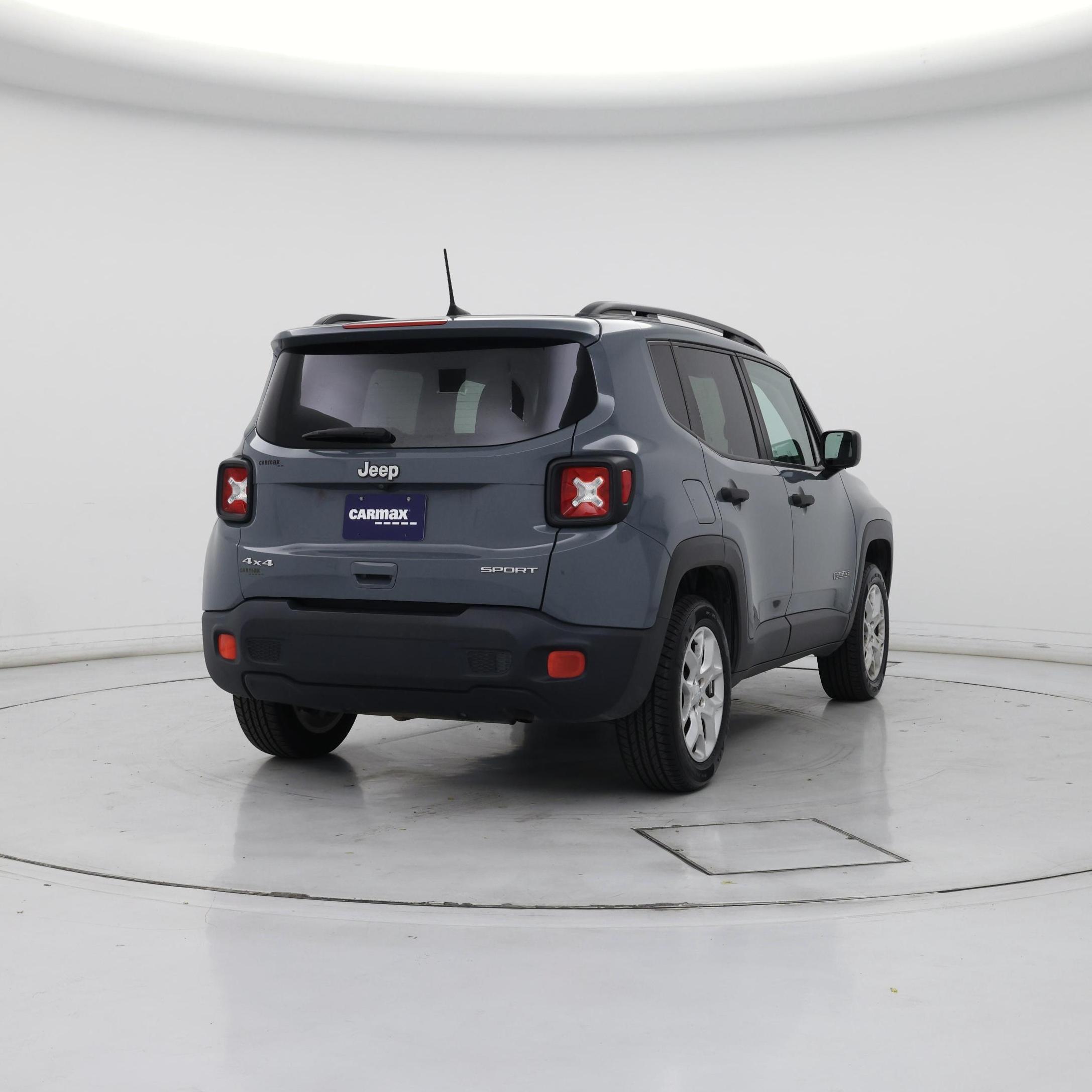 Thumbnail: 2018 Jeep Renegade - 8
