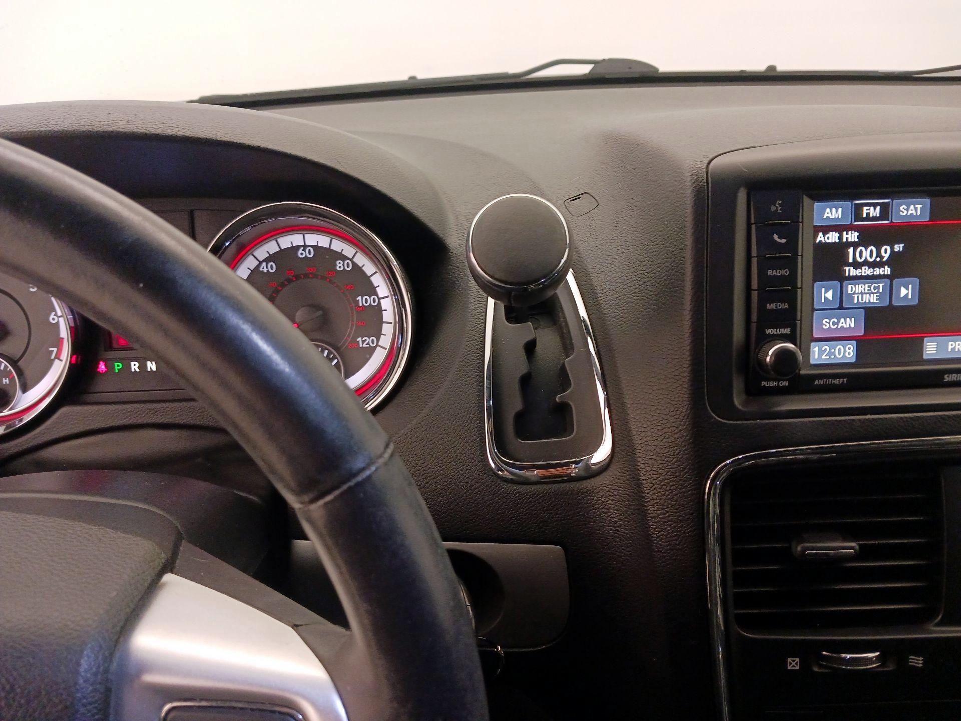 Thumbnail: 2016 Dodge Grand Caravan - 17