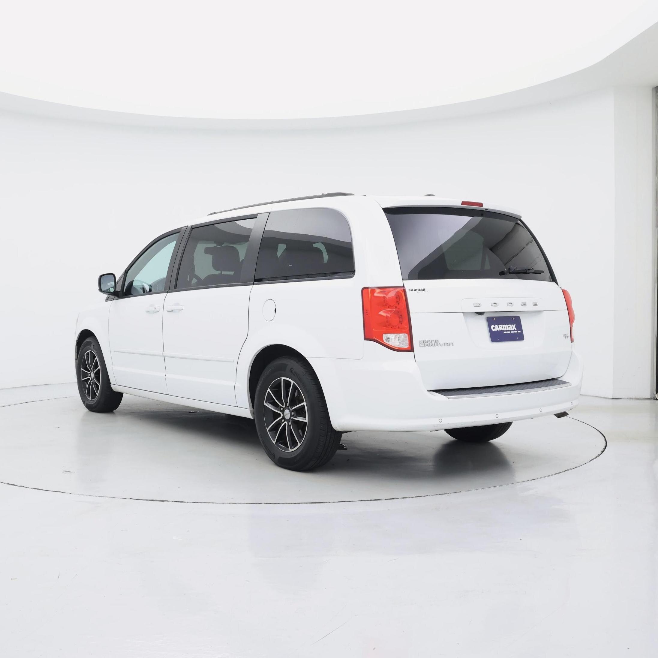 Thumbnail: 2016 Dodge Grand Caravan - 2