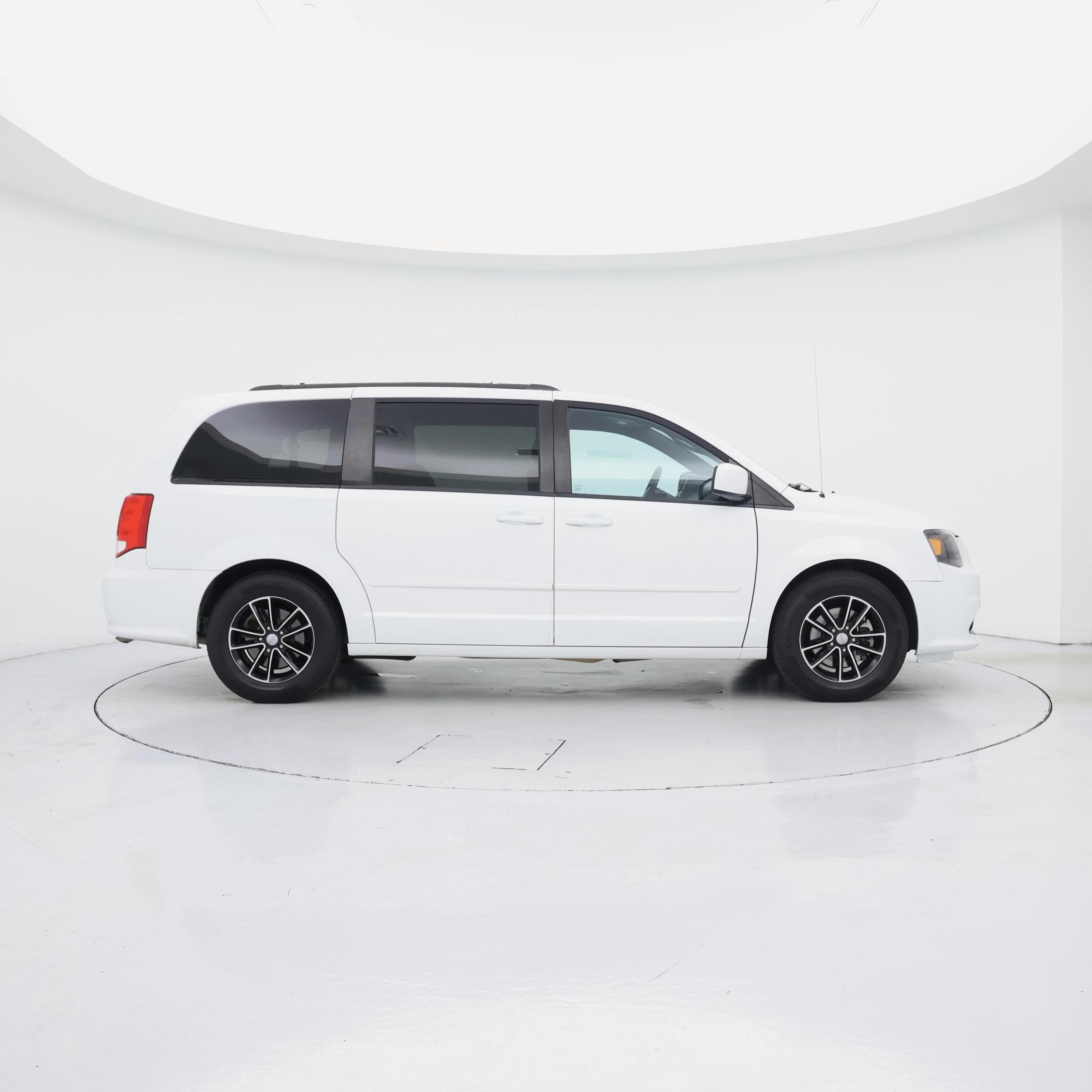 Thumbnail: 2016 Dodge Grand Caravan - 7