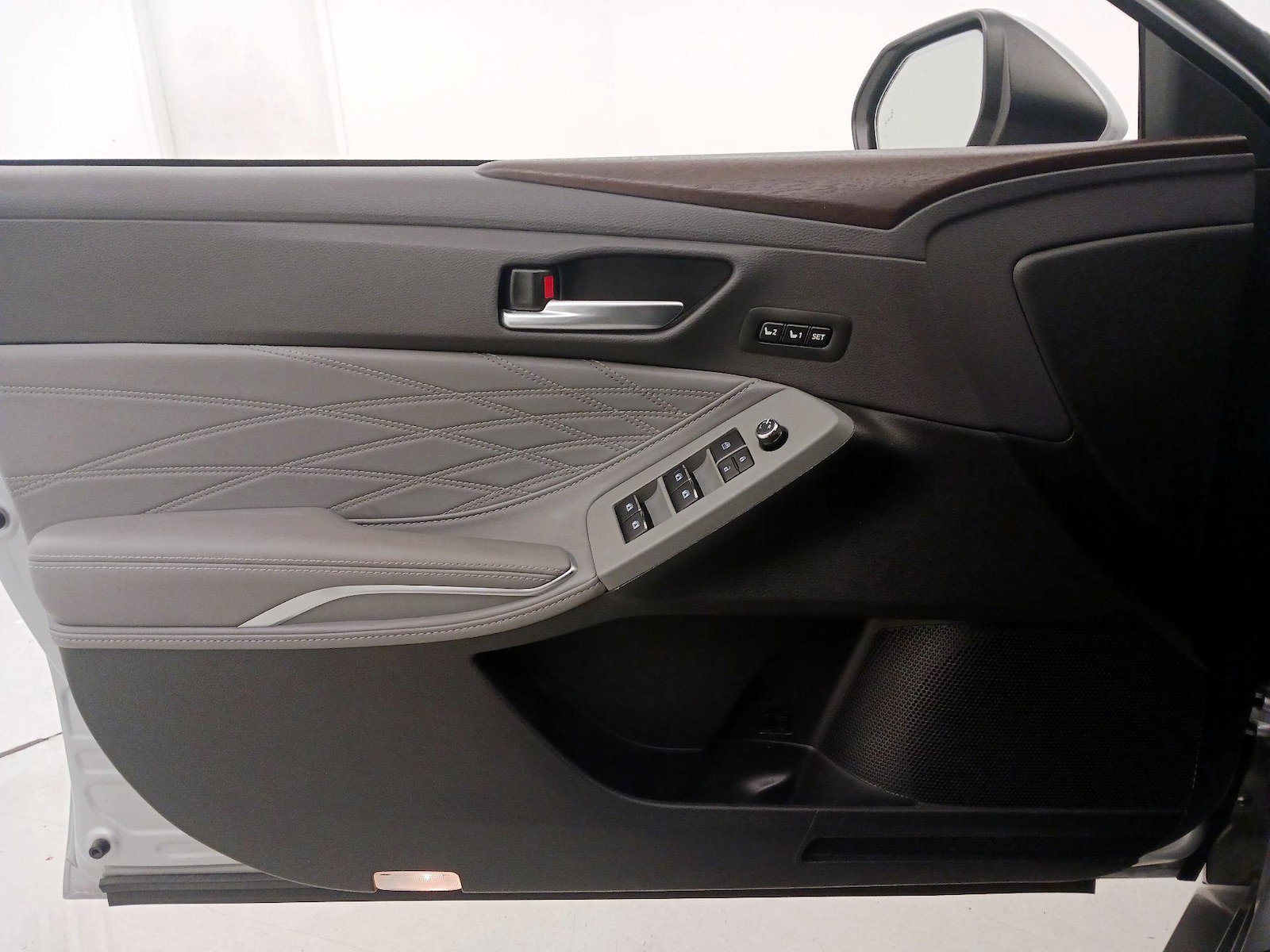 2020 Toyota Avalon Limited - Photo 13