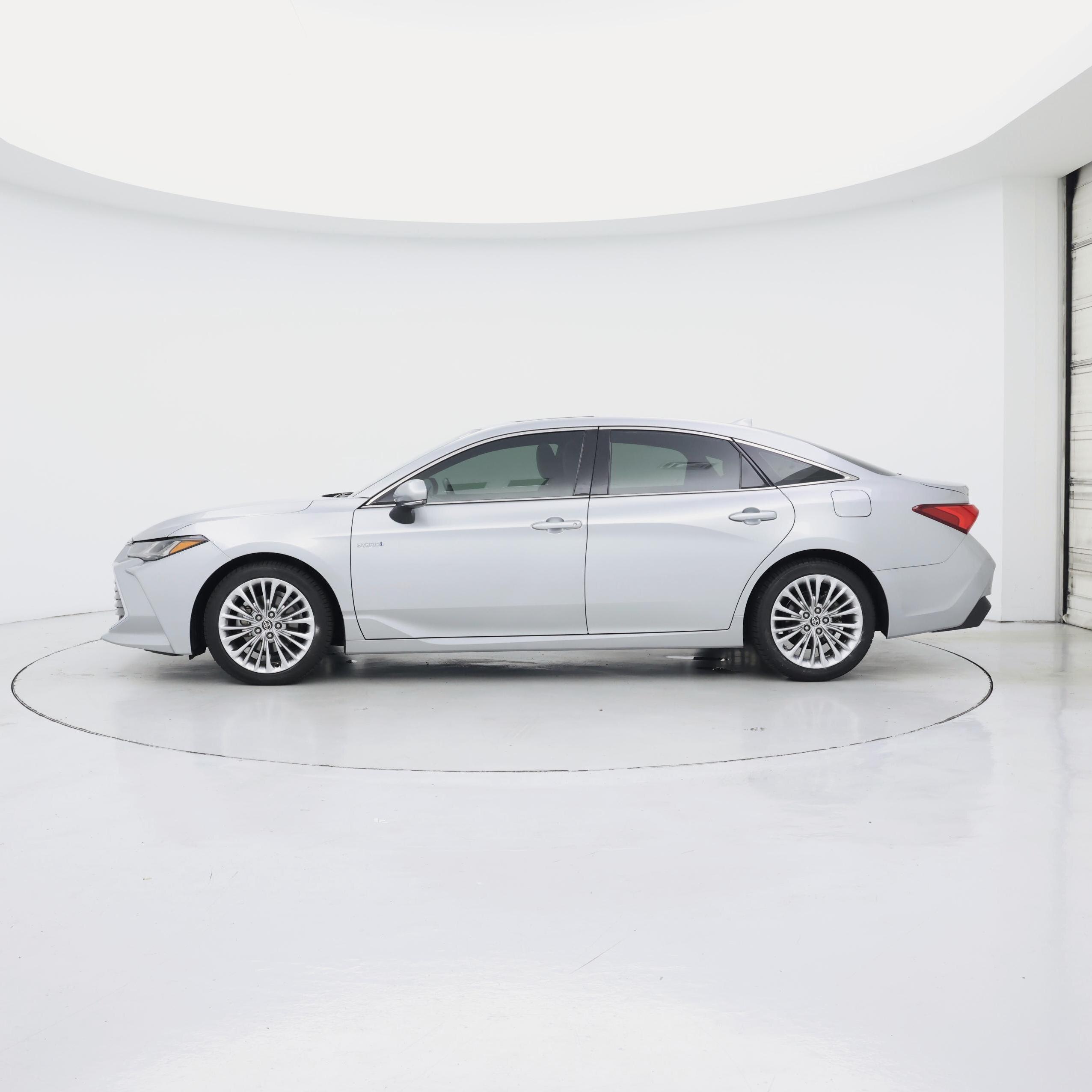 Thumbnail: 2020 Toyota Avalon - 3