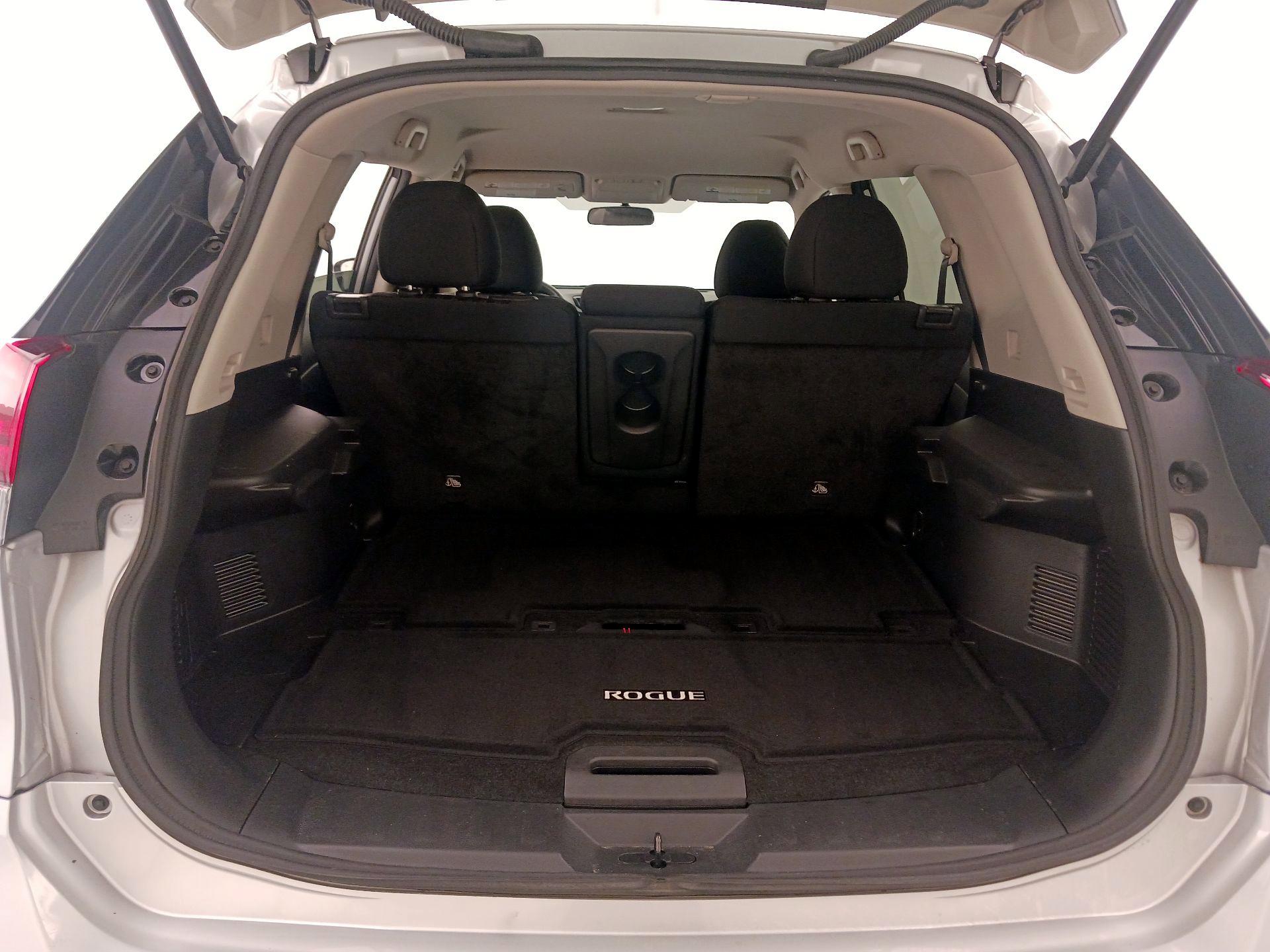 Thumbnail: 2017 Nissan Rogue - 20