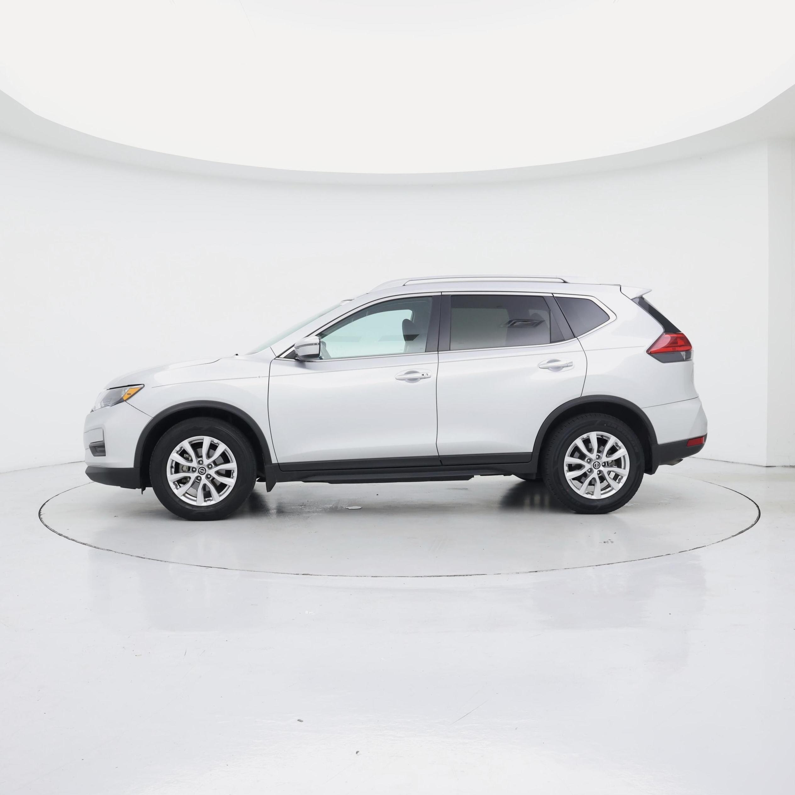Thumbnail: 2017 Nissan Rogue - 3