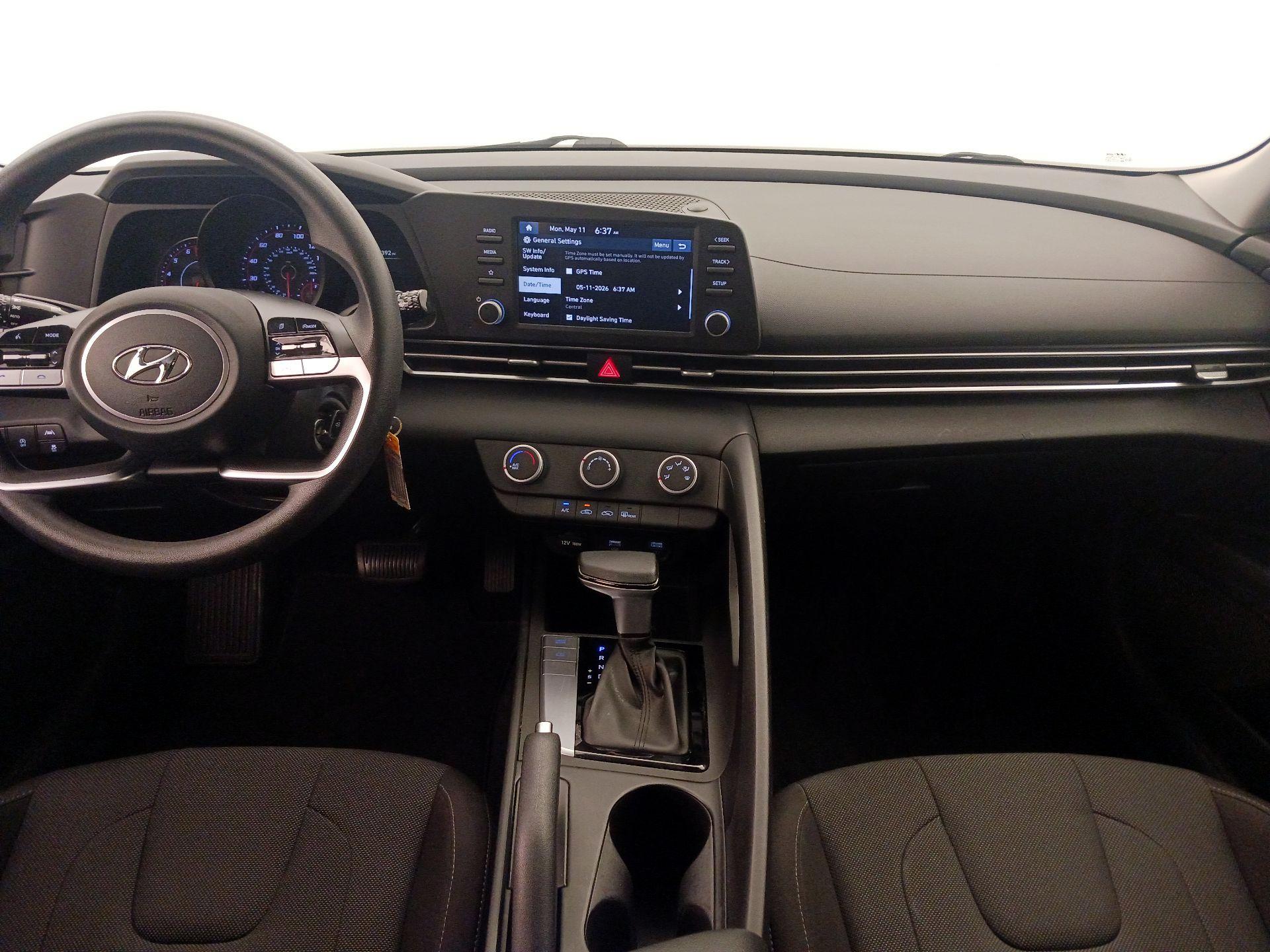 Thumbnail: 2022 Hyundai Elantra - 9