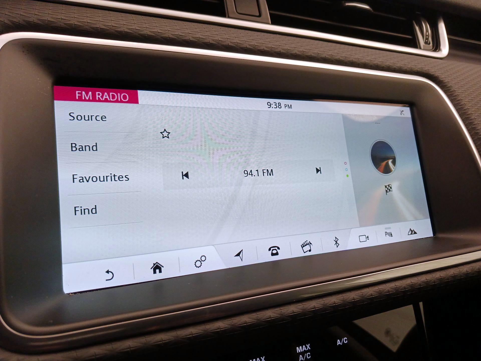 Thumbnail: 2020 Land Rover Range Rover Evoque - 15