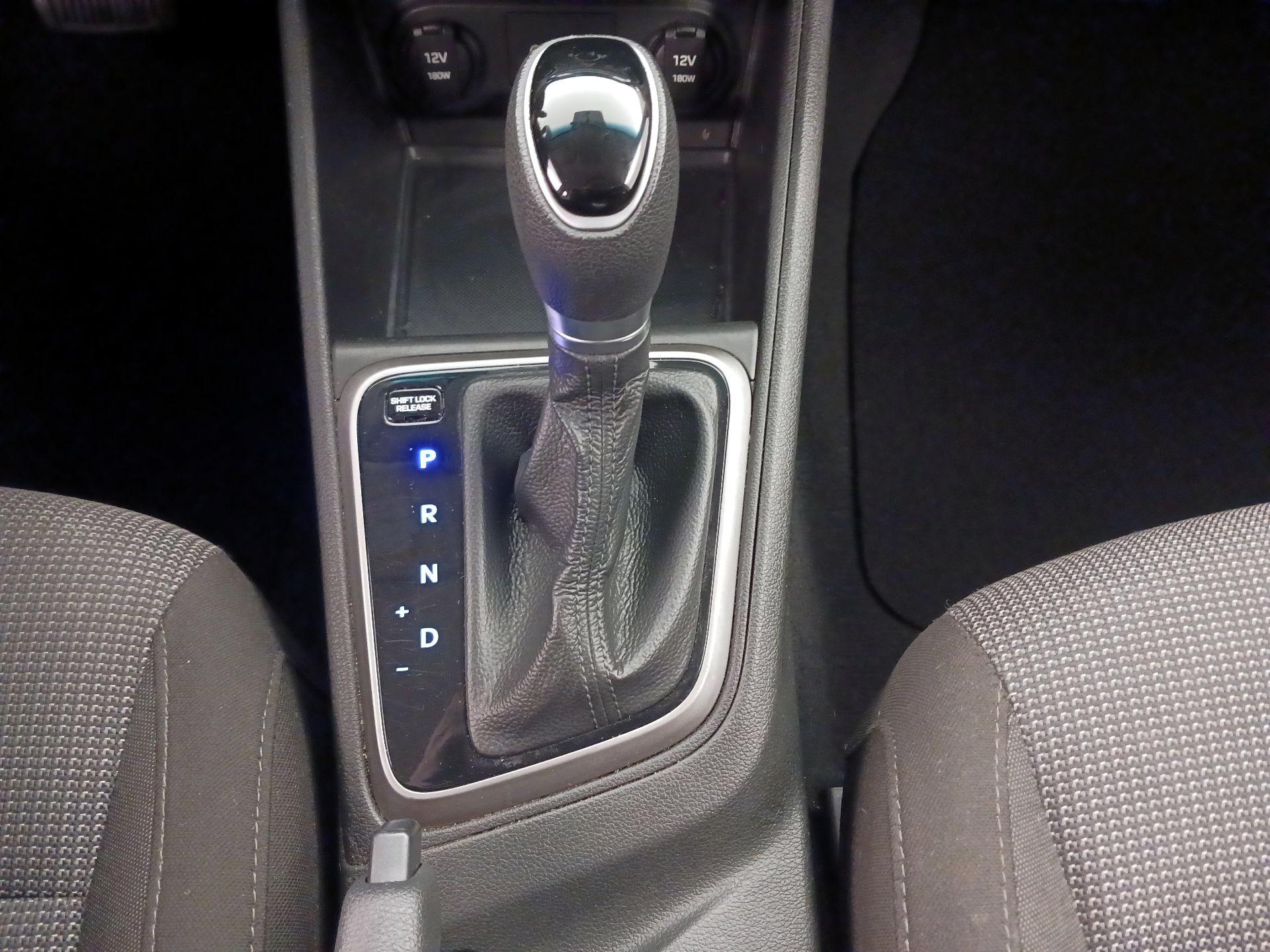 Thumbnail: 2019 Hyundai Accent - 17