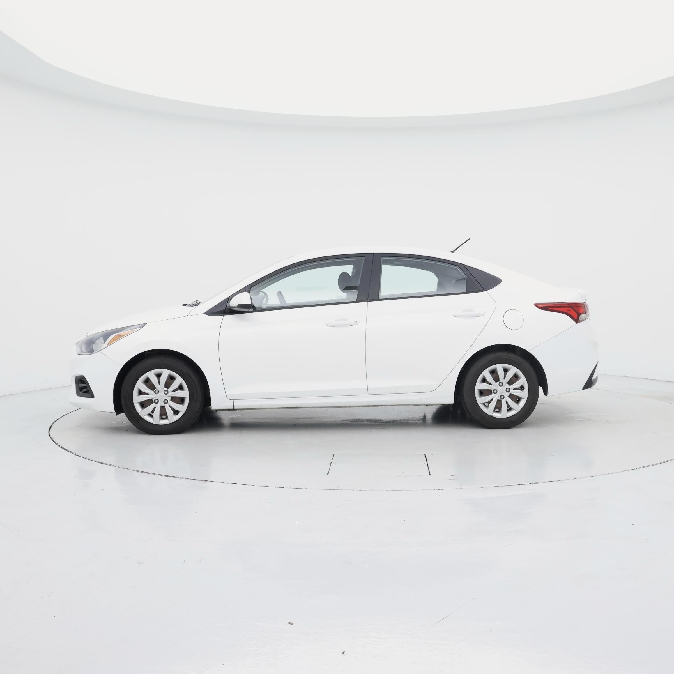 Thumbnail: 2019 Hyundai Accent - 3
