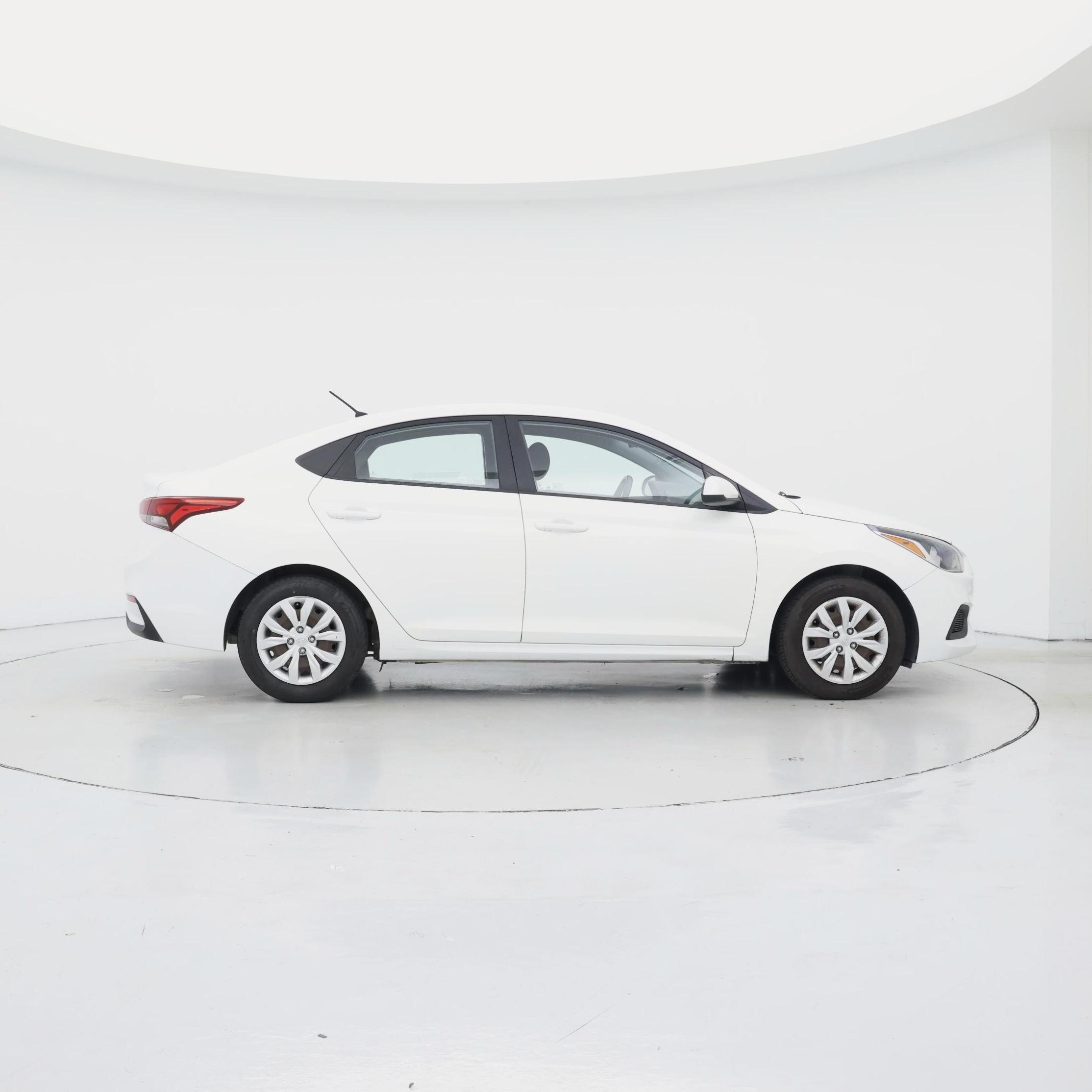 Thumbnail: 2019 Hyundai Accent - 7