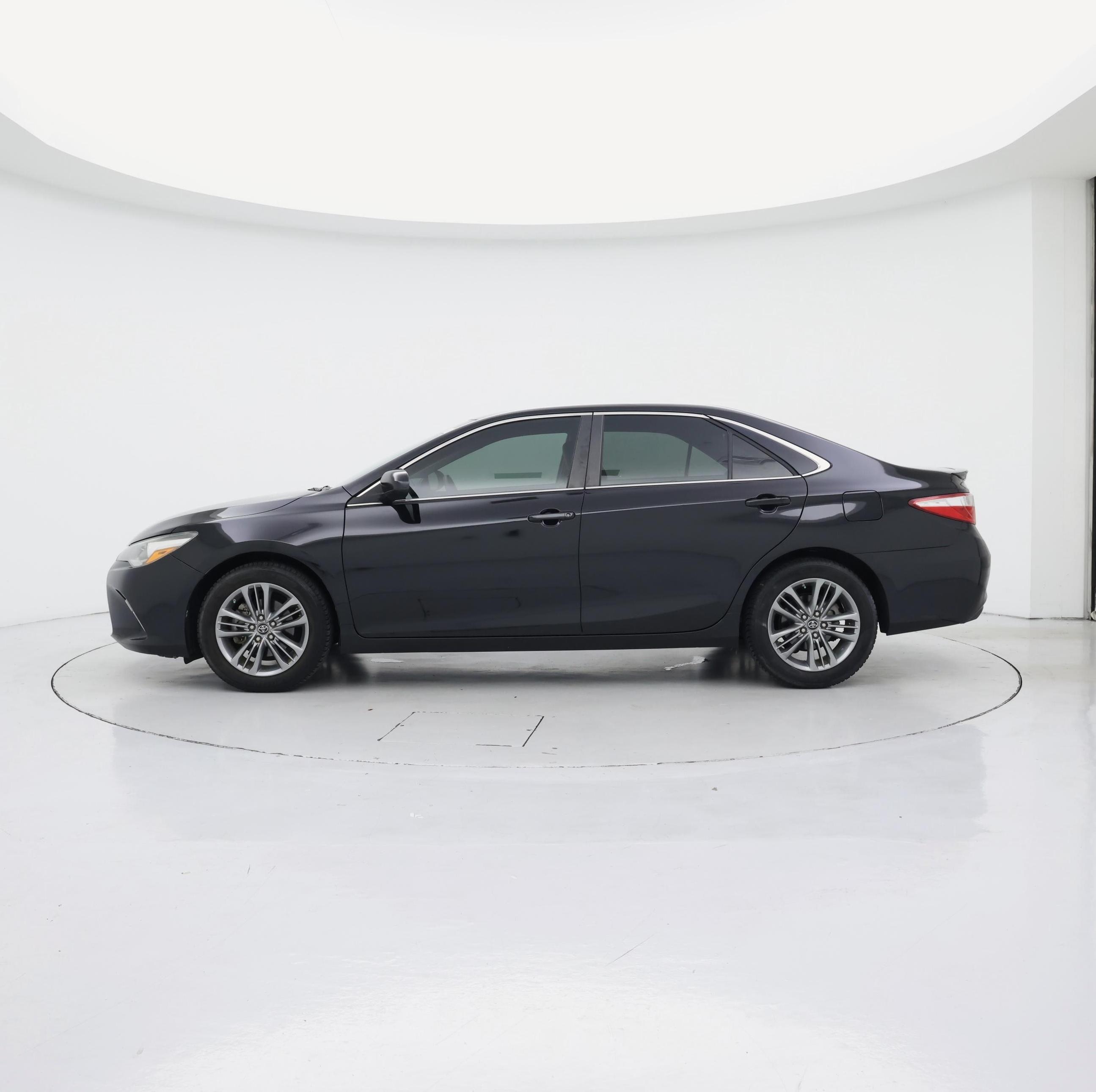 Thumbnail: 2017 Toyota Camry - 3