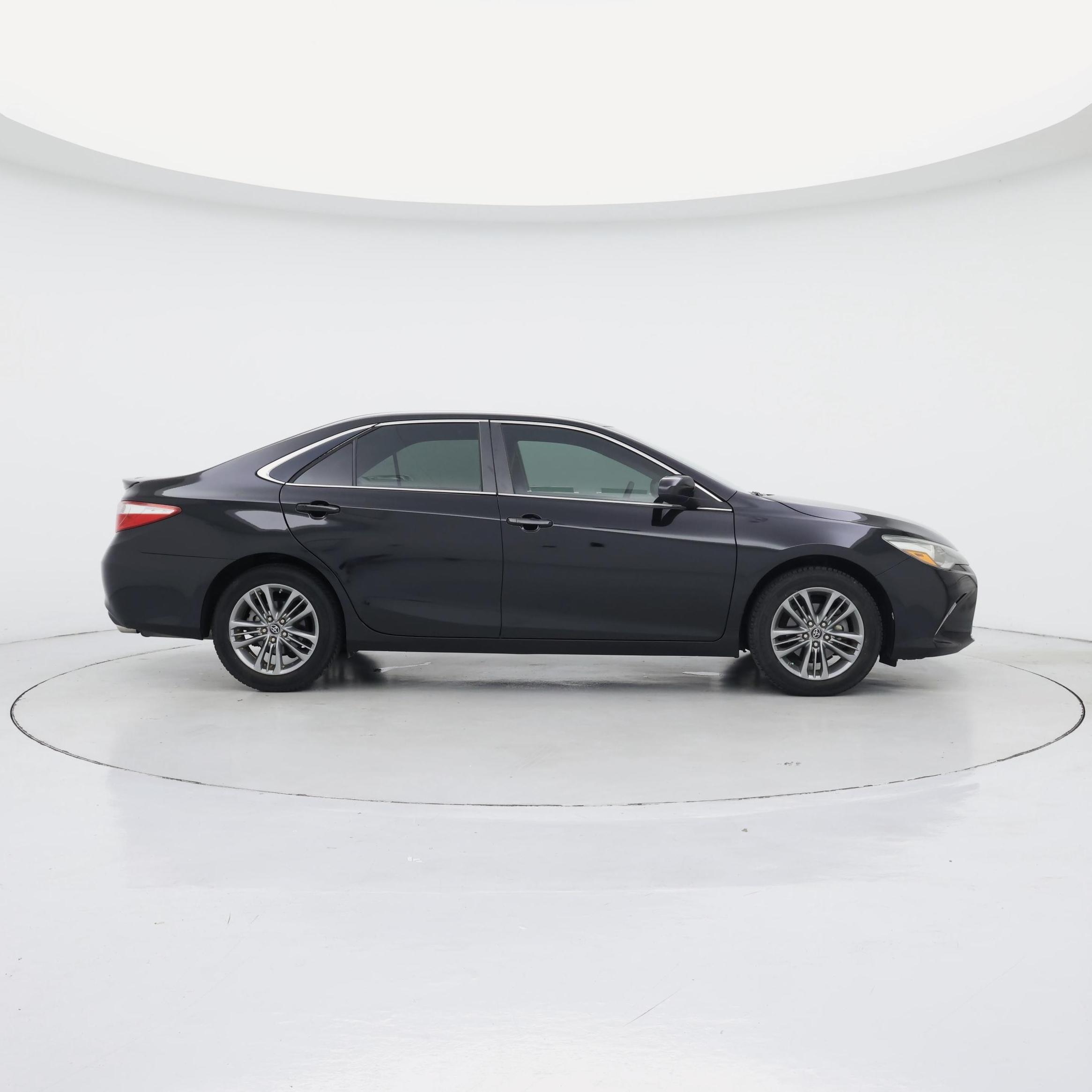 Thumbnail: 2017 Toyota Camry - 7