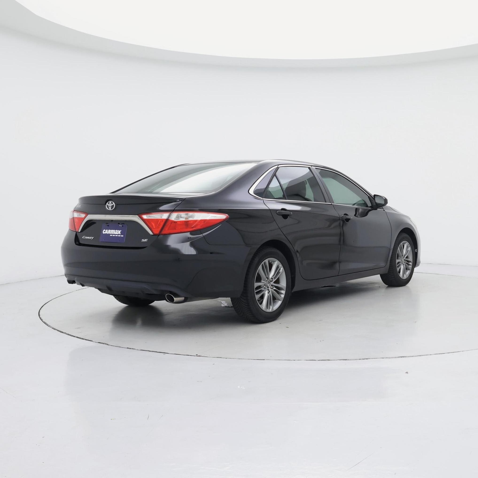 Thumbnail: 2017 Toyota Camry - 8