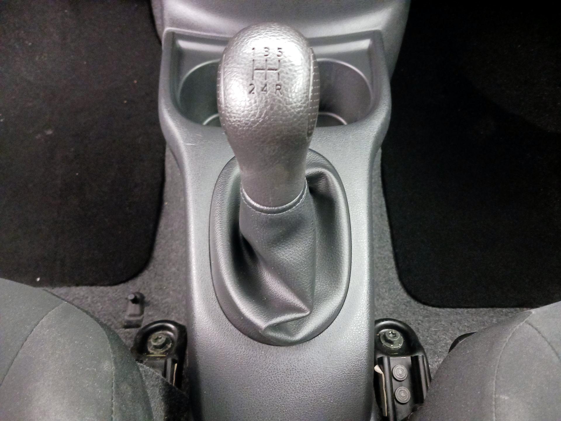 Thumbnail: 2015 Nissan Versa - 16