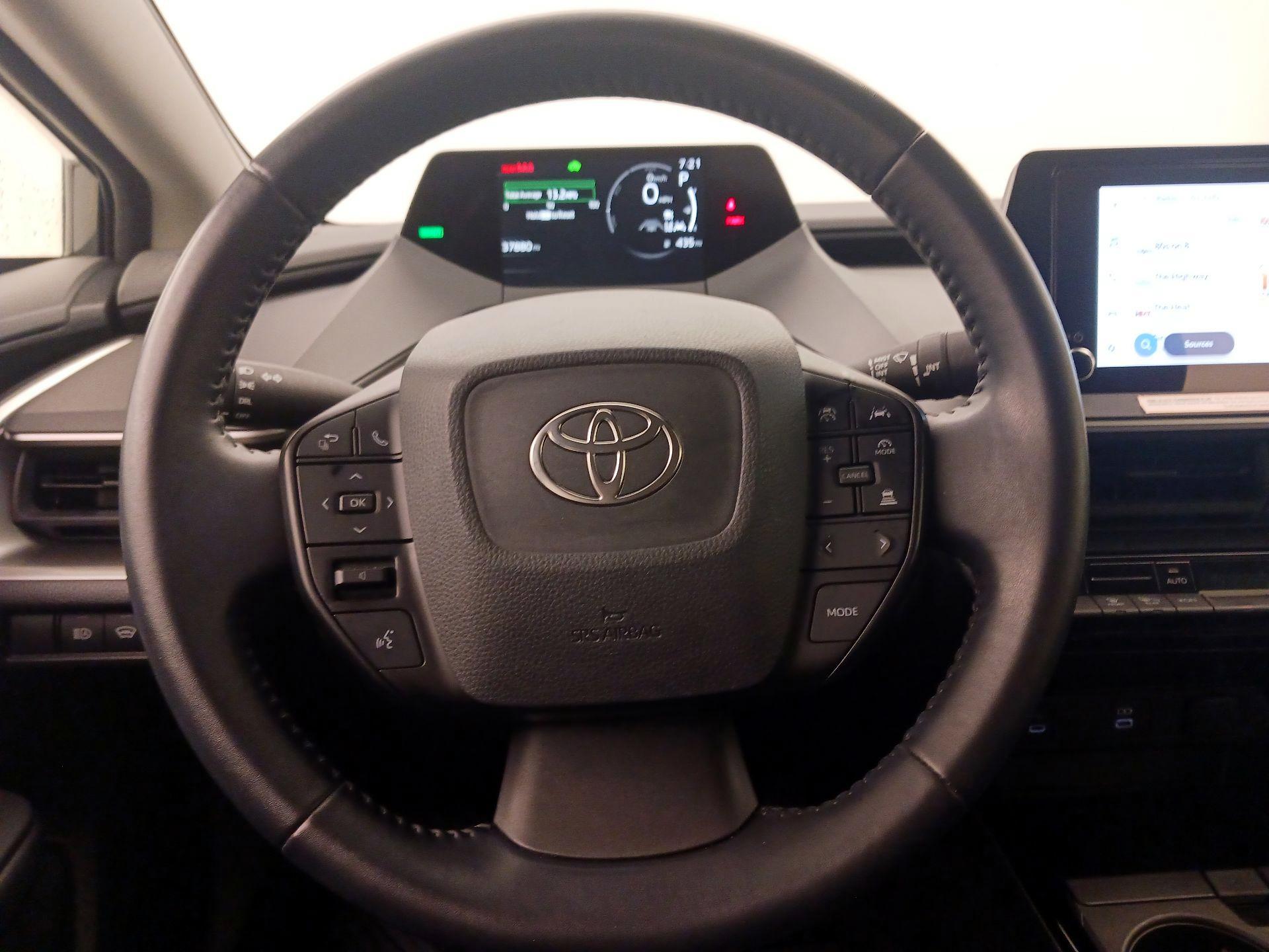 Thumbnail: 2024 Toyota Prius - 10