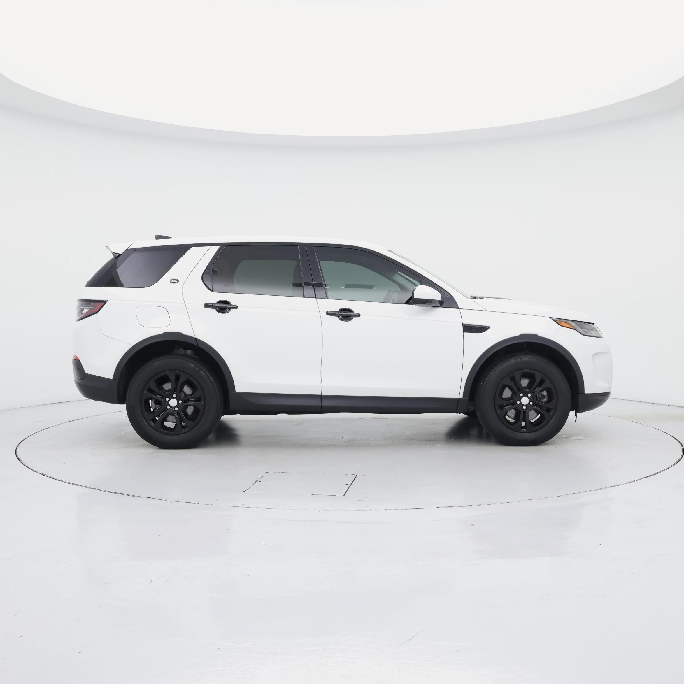 Thumbnail: 2022 Land Rover Discovery Sport - 7