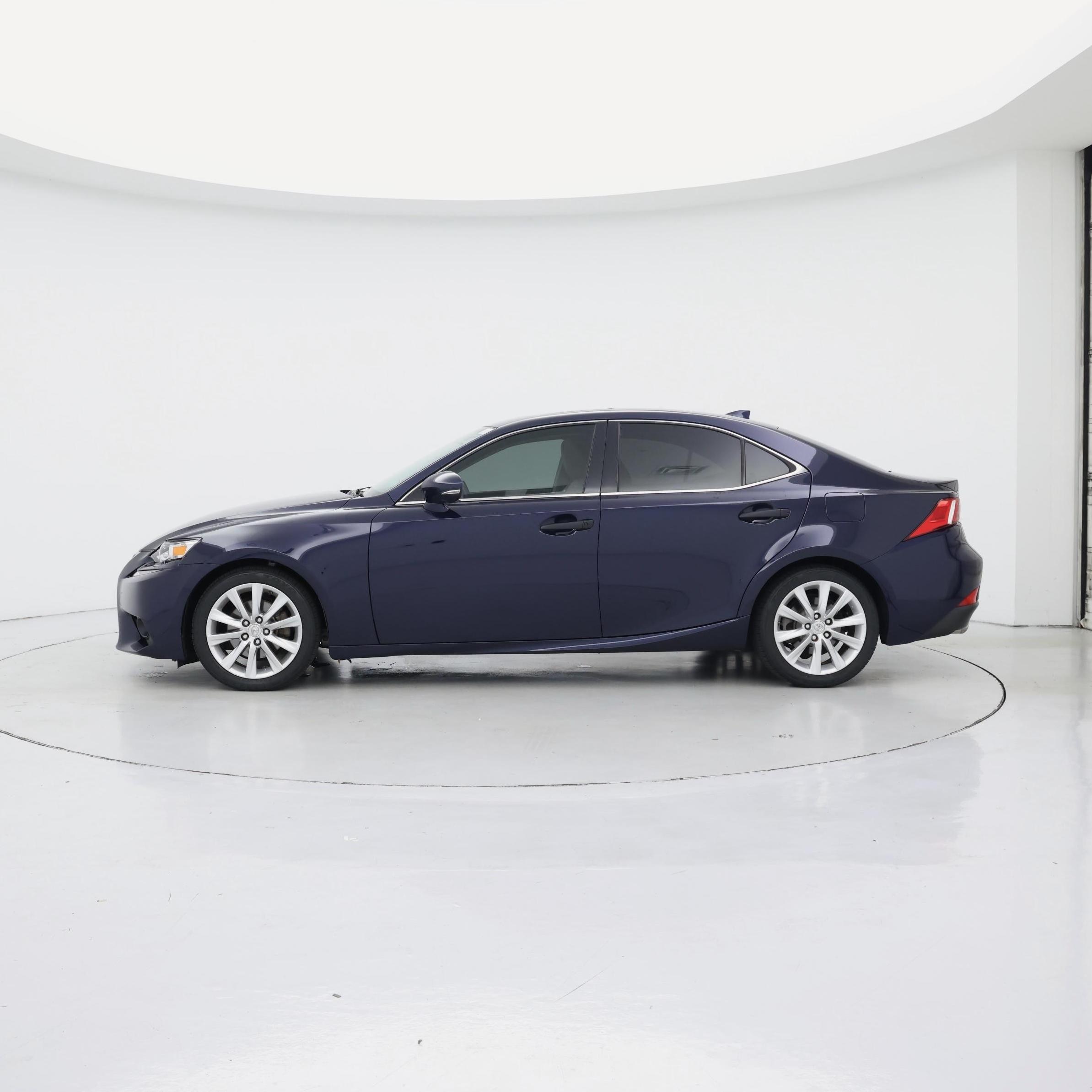 Thumbnail: 2015 Lexus IS - 3