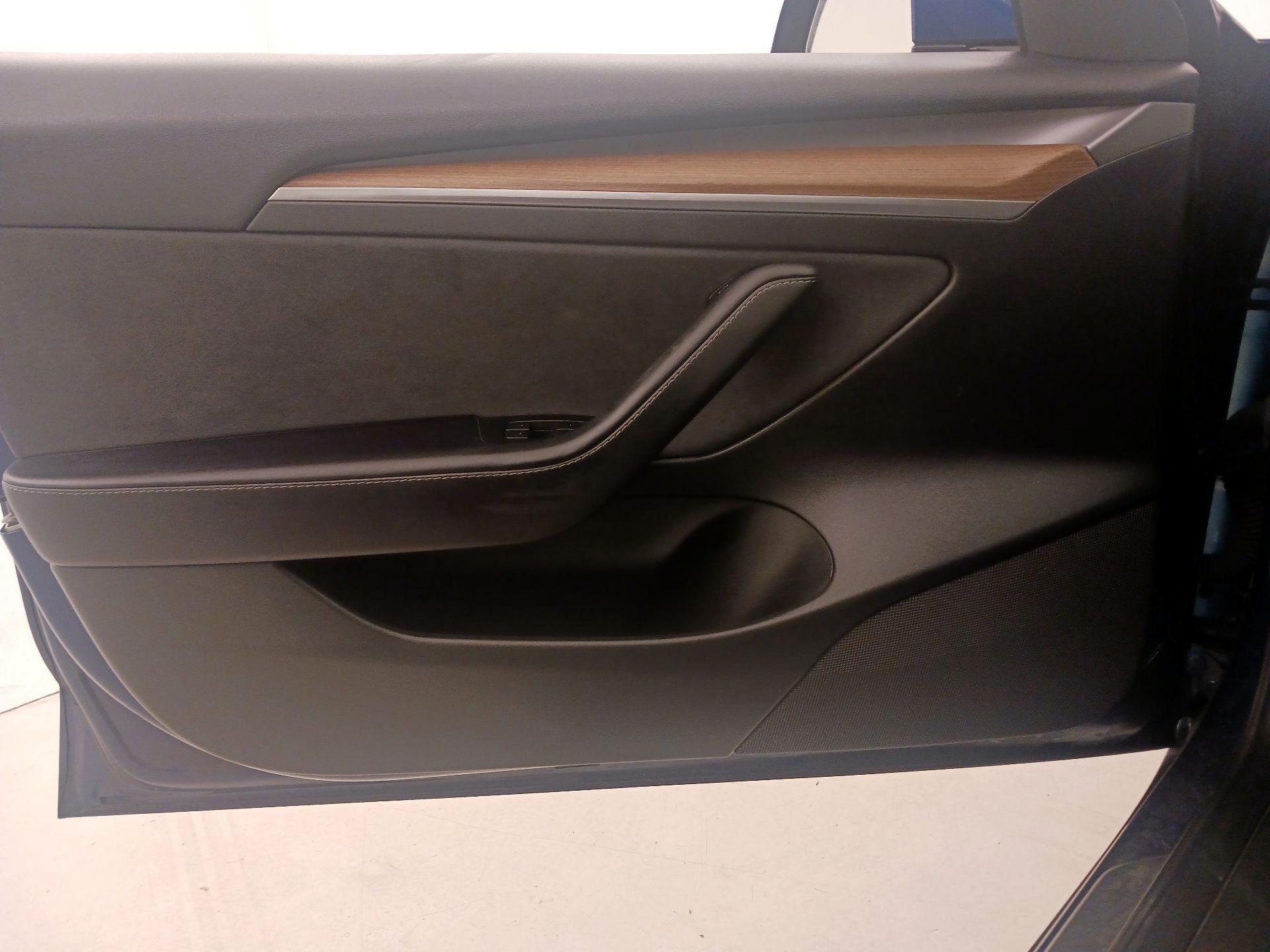 Thumbnail: 2023 Tesla Model 3 - 12