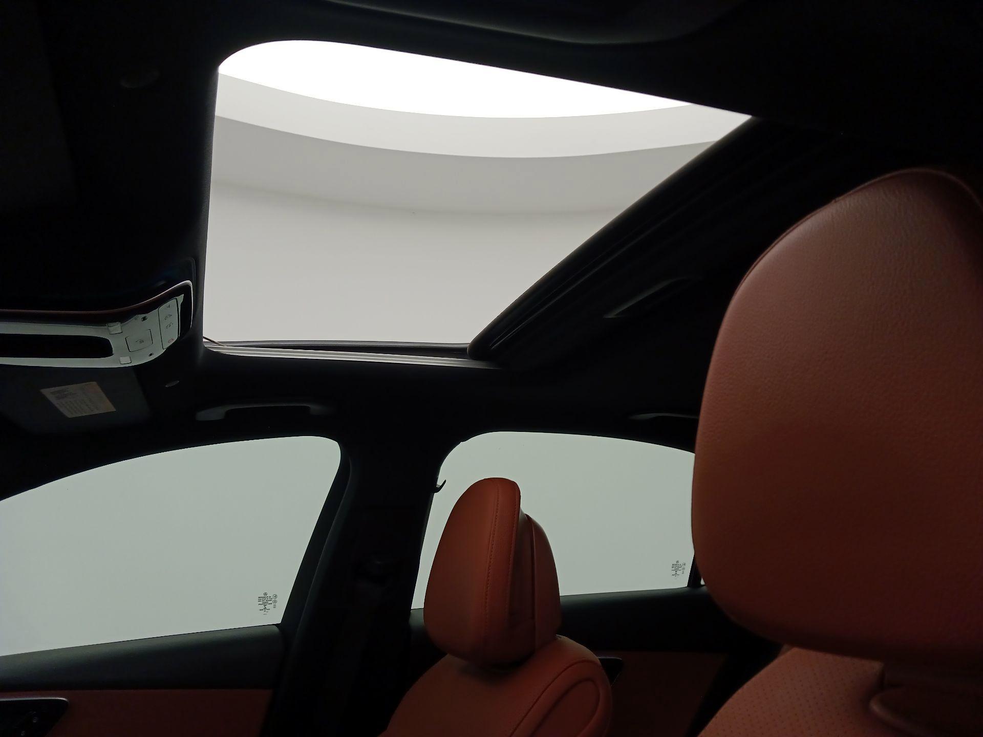 Thumbnail: 2022 Mercedes-Benz C-Class - 19