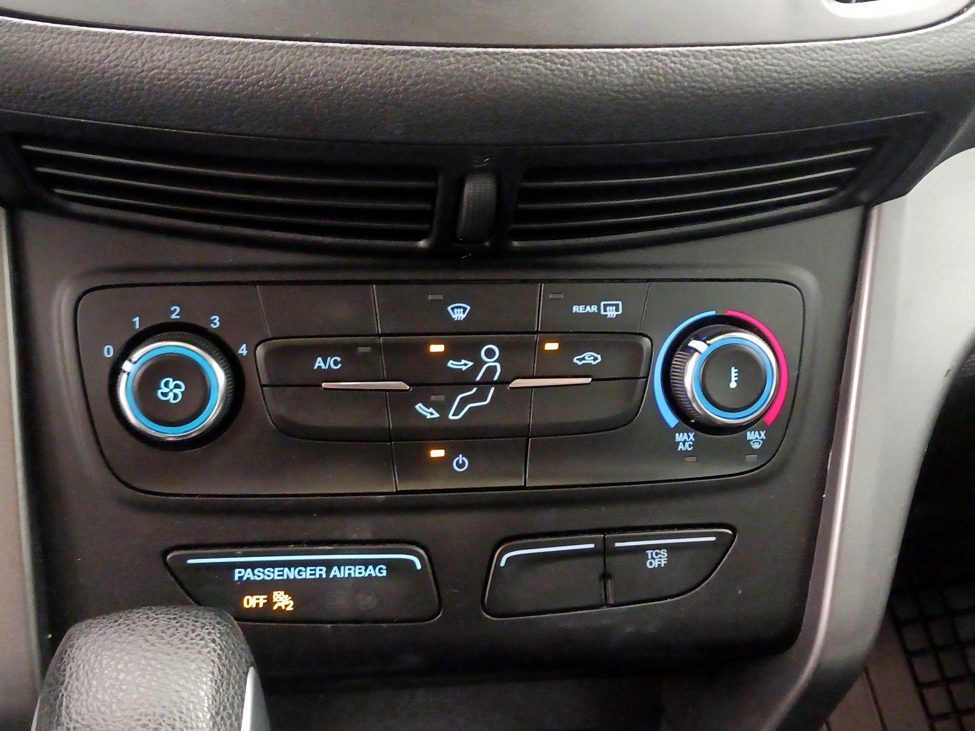 Thumbnail: 2017 Ford Escape - 16