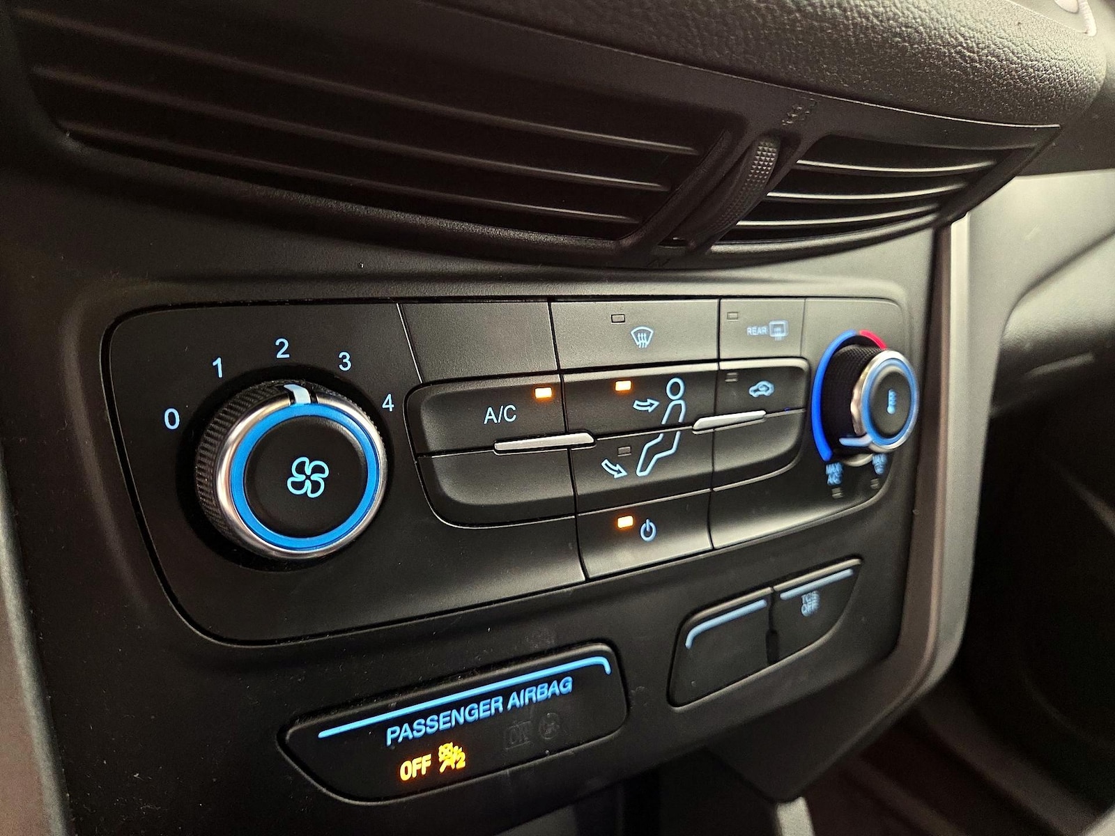 2017 Ford Escape S - Photo 17