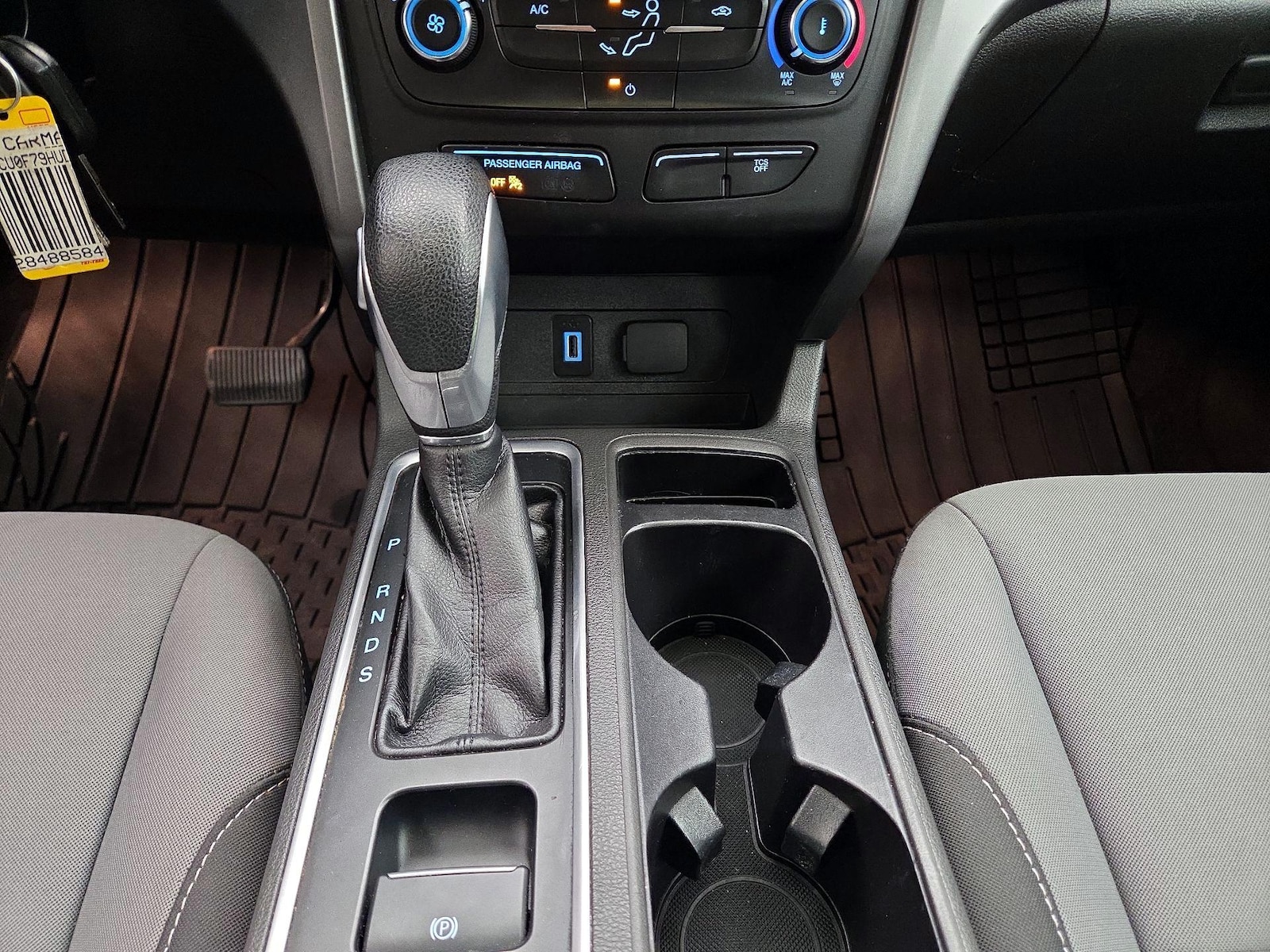 2017 Ford Escape S - Photo 18