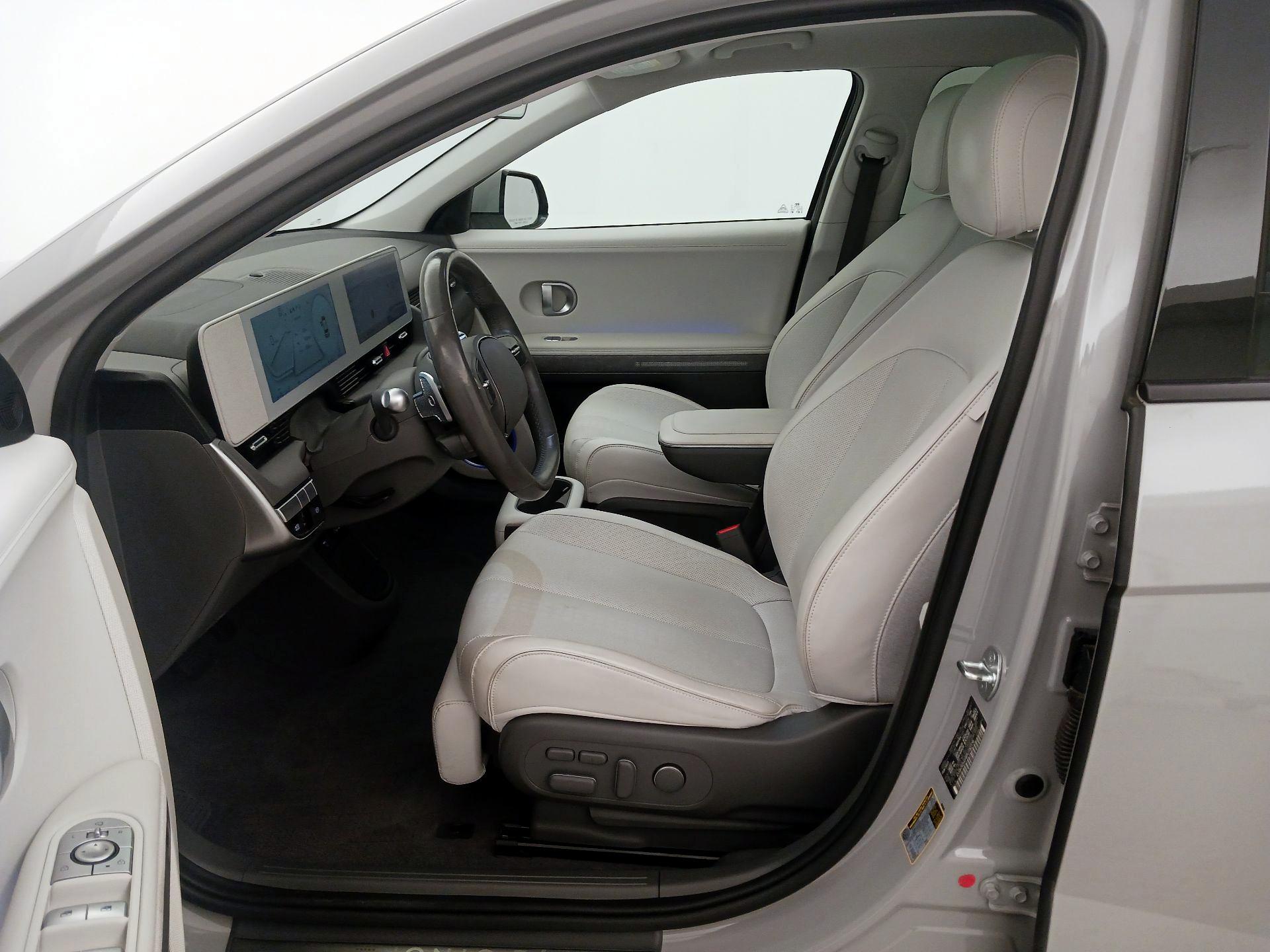 Thumbnail: 2023 Hyundai Ioniq 5 - 11