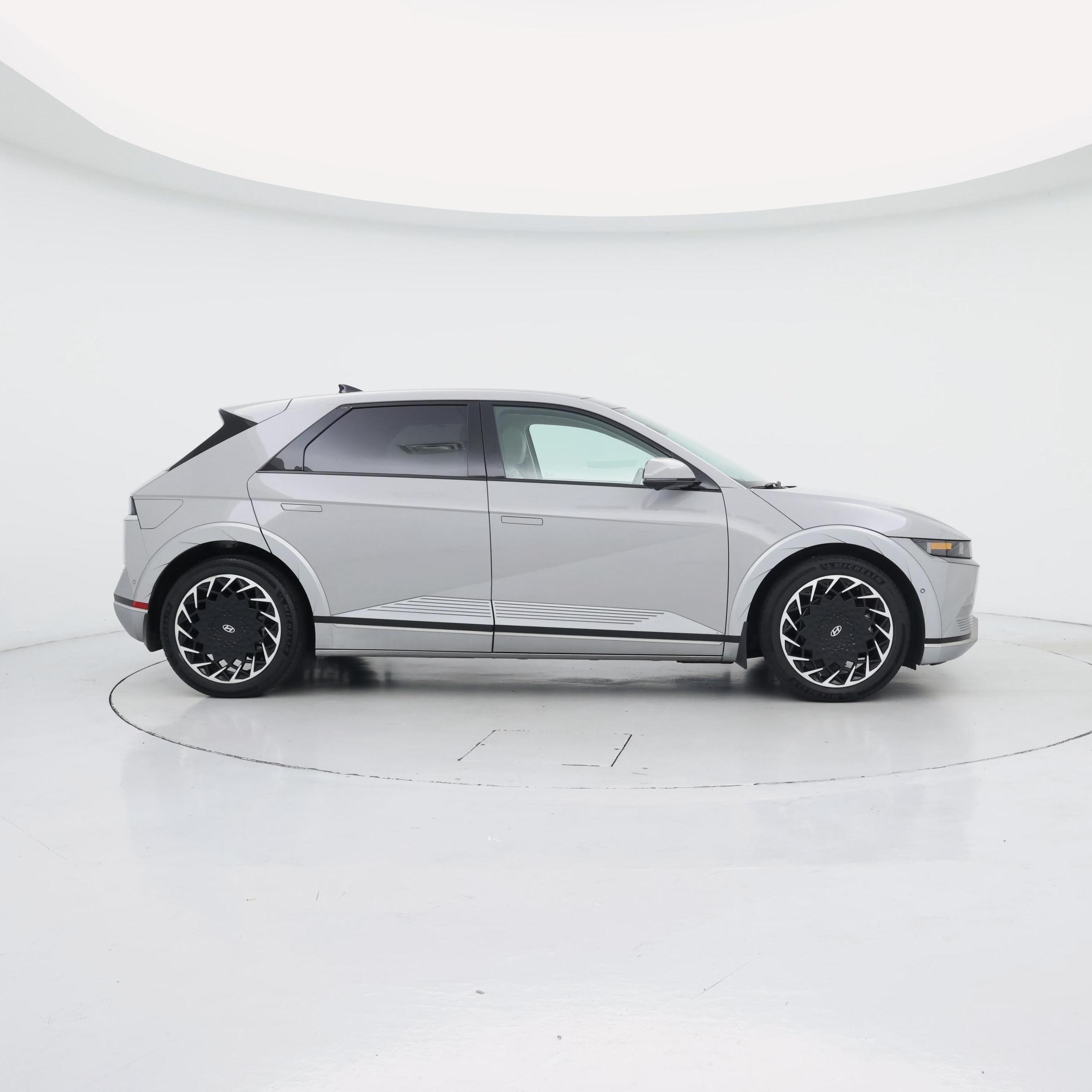 Thumbnail: 2023 Hyundai Ioniq 5 - 7