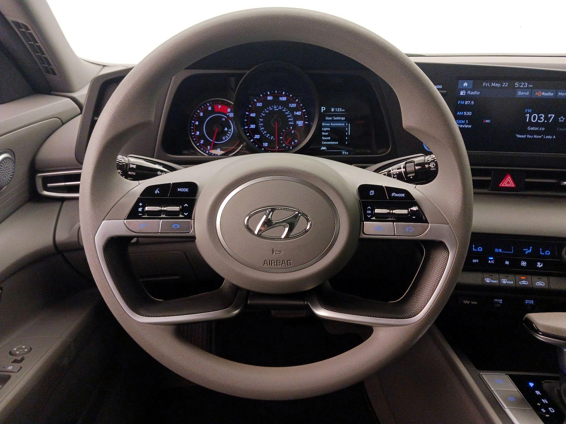 Thumbnail: 2023 Hyundai Elantra - 10