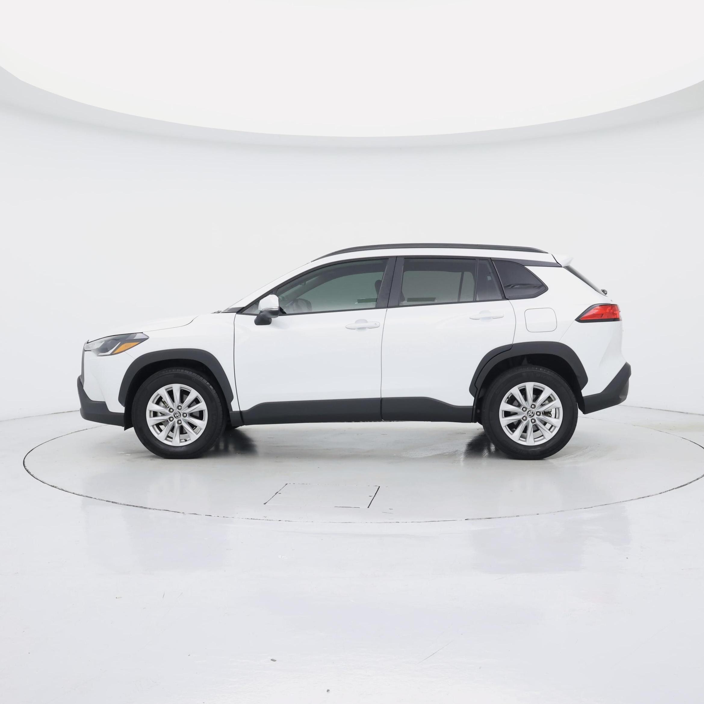 Thumbnail: 2022 Toyota Corolla Cross - 3