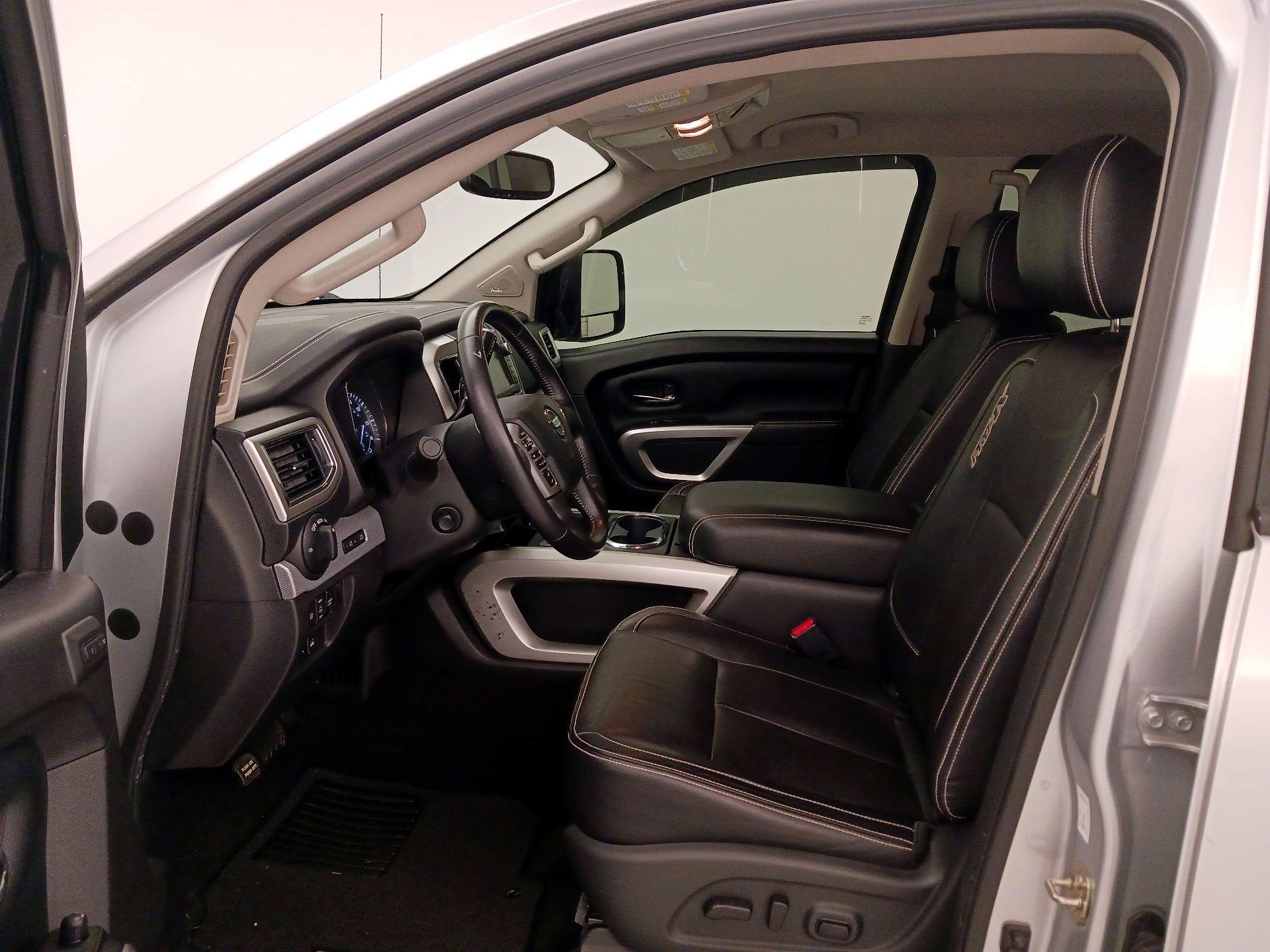Thumbnail: 2019 Nissan Titan - 11