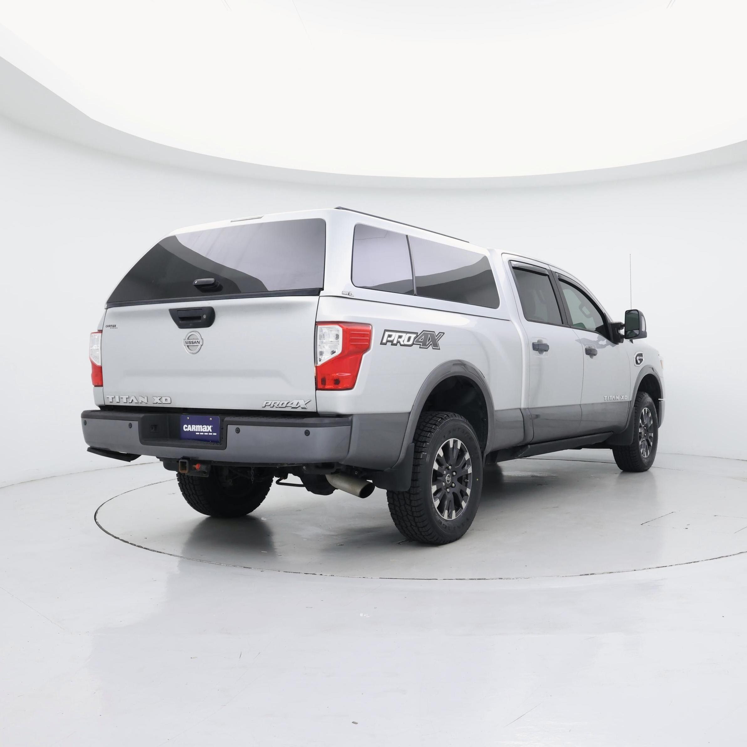 Thumbnail: 2019 Nissan Titan - 8