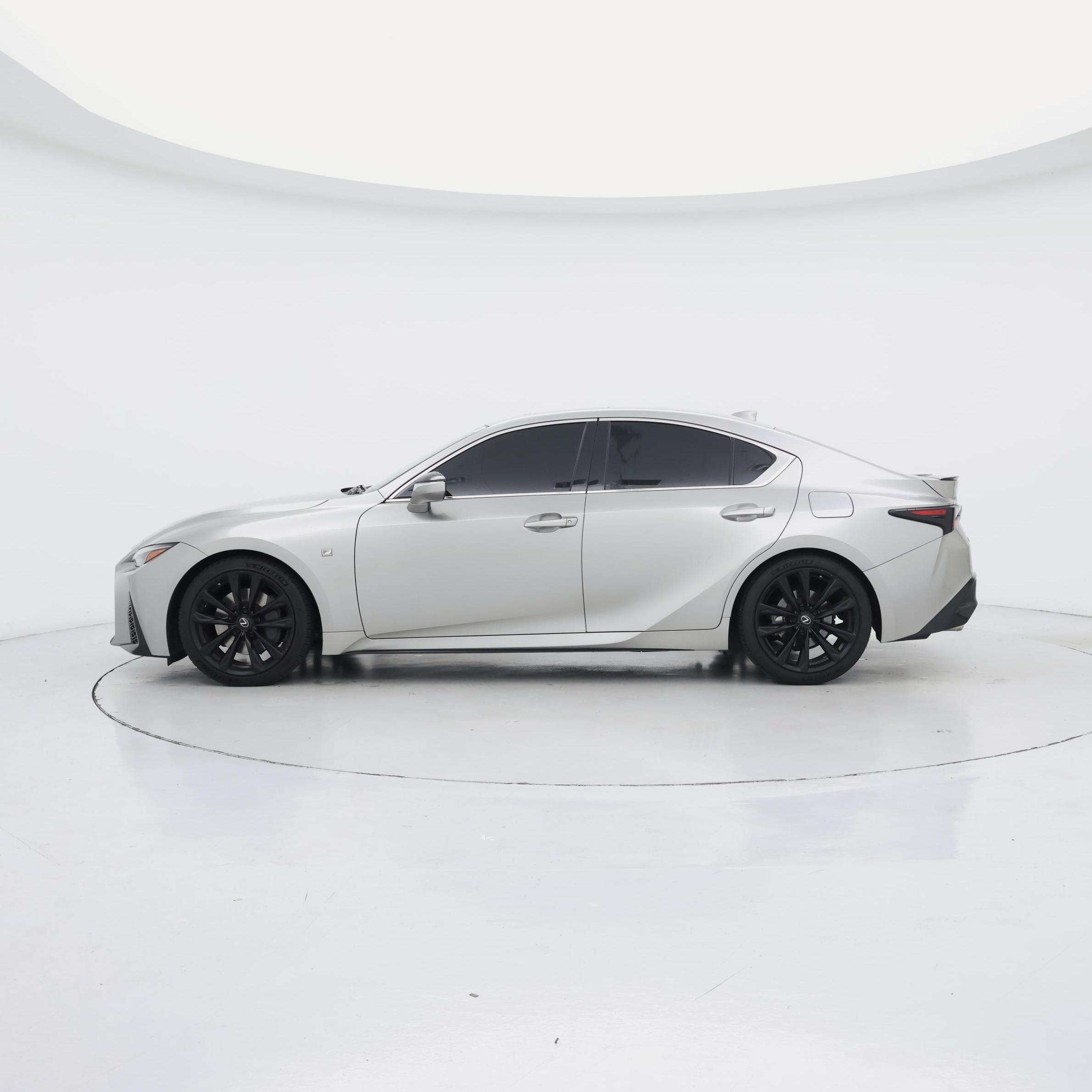 Thumbnail: 2021 Lexus IS - 3