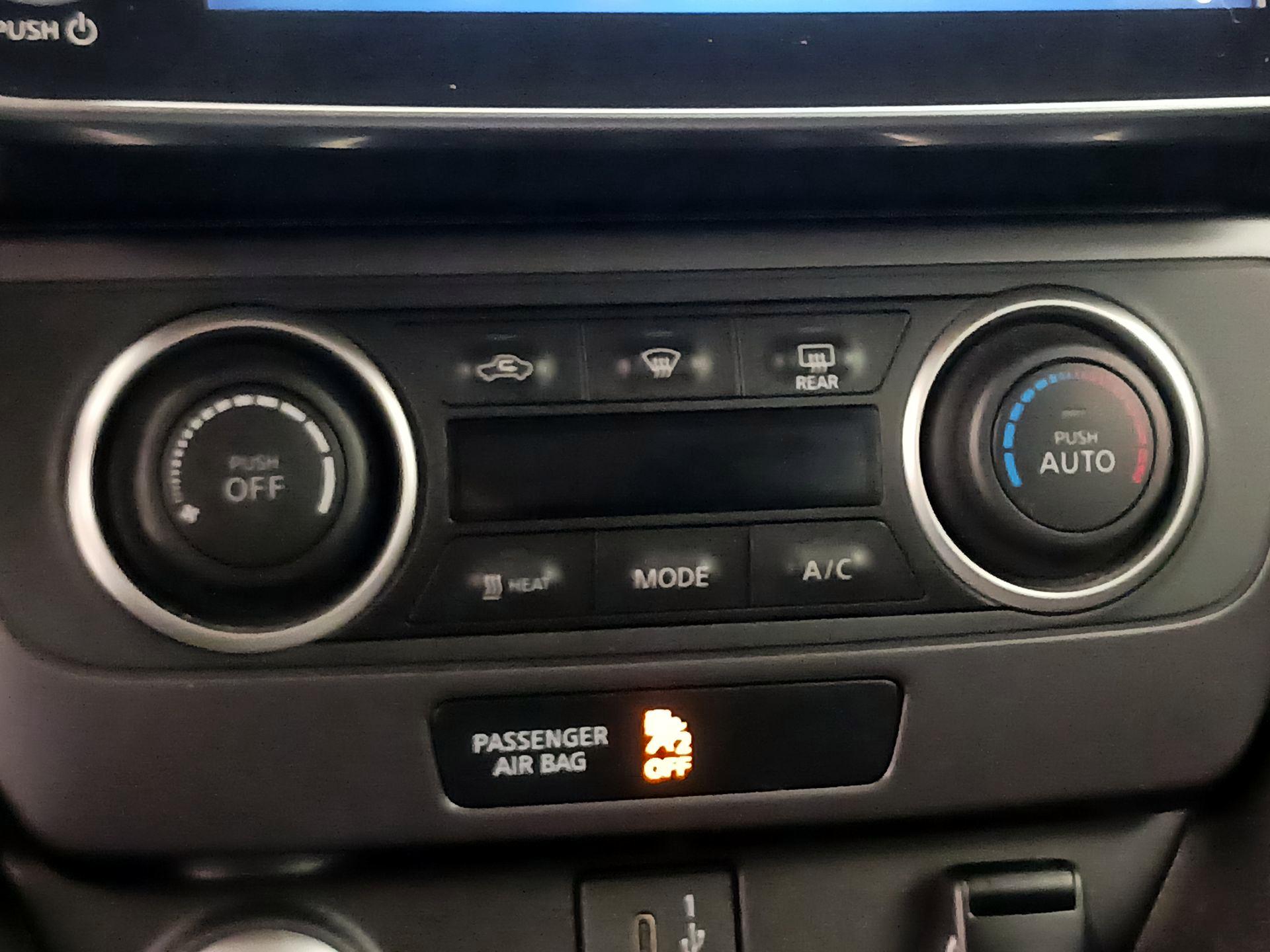 Thumbnail: 2023 Nissan Leaf - 16