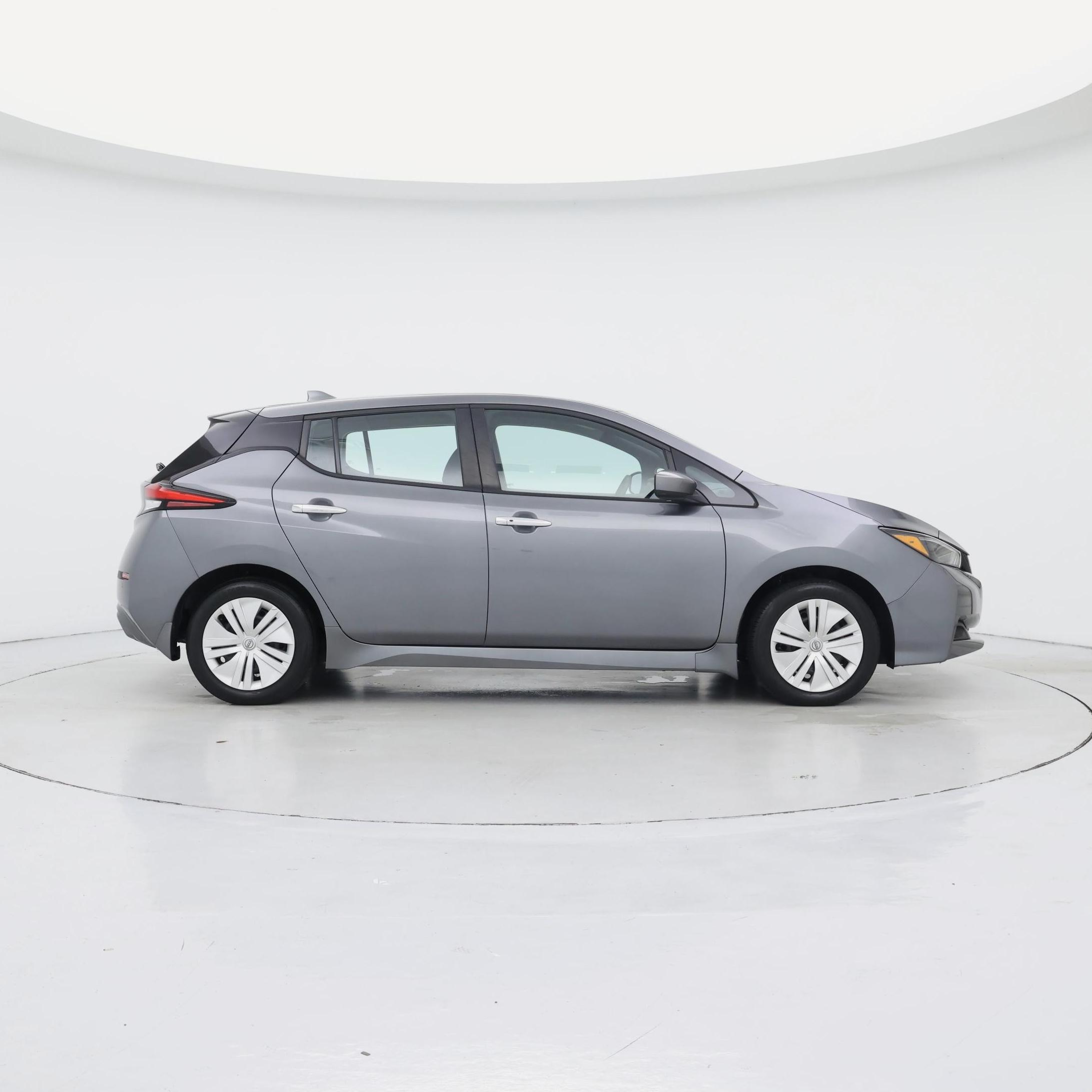 Thumbnail: 2023 Nissan Leaf - 7
