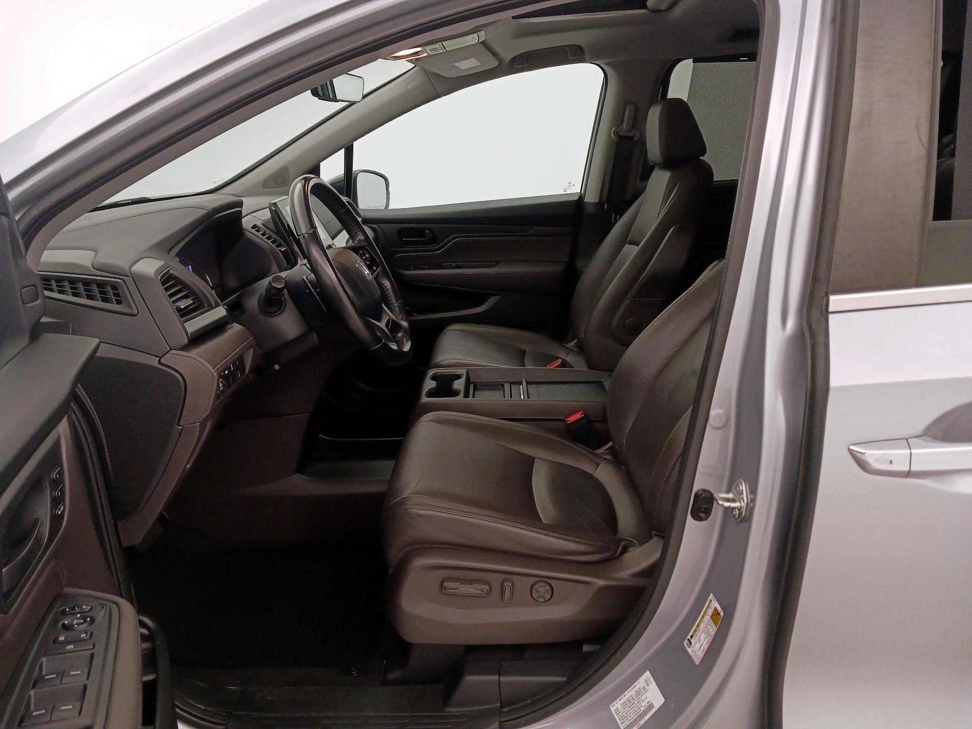 Thumbnail: 2018 Honda Odyssey - 11