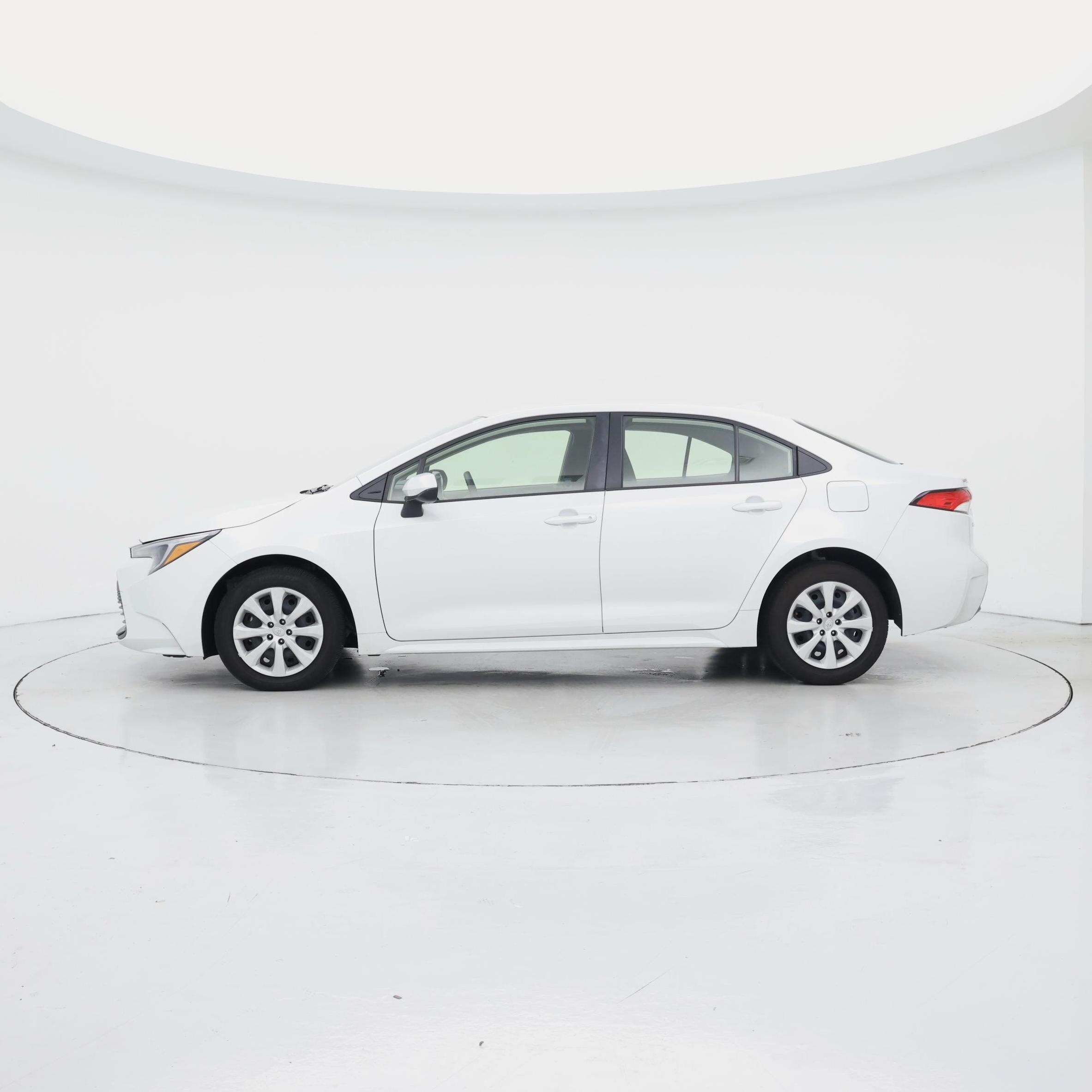 Thumbnail: 2024 Toyota Corolla - 3
