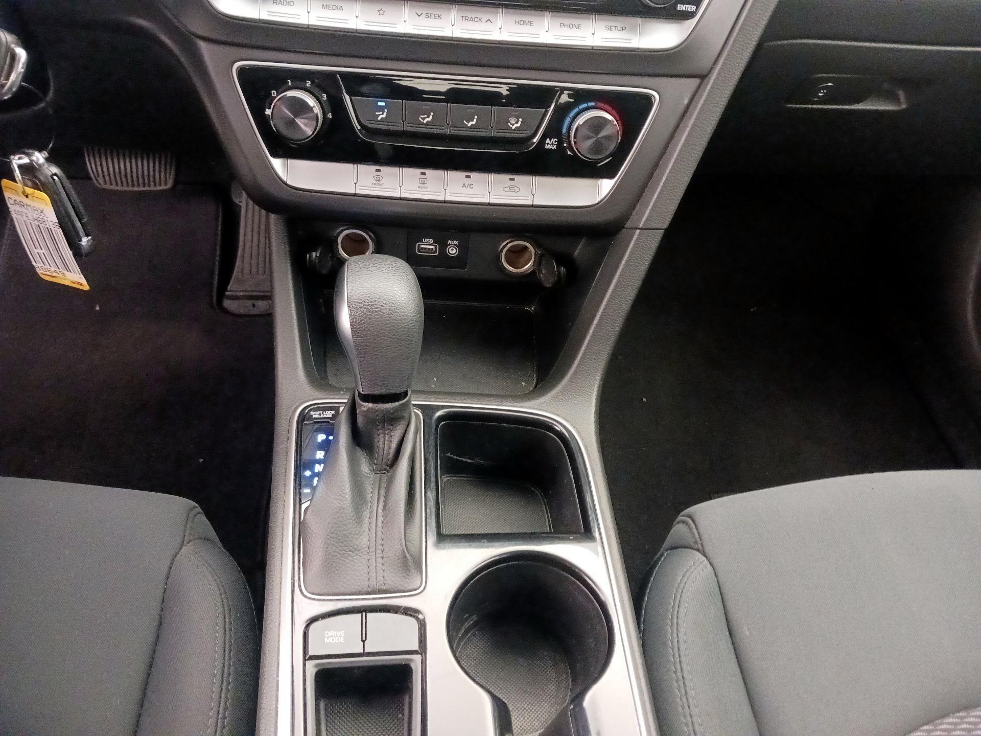 Thumbnail: 2018 Hyundai Sonata - 17
