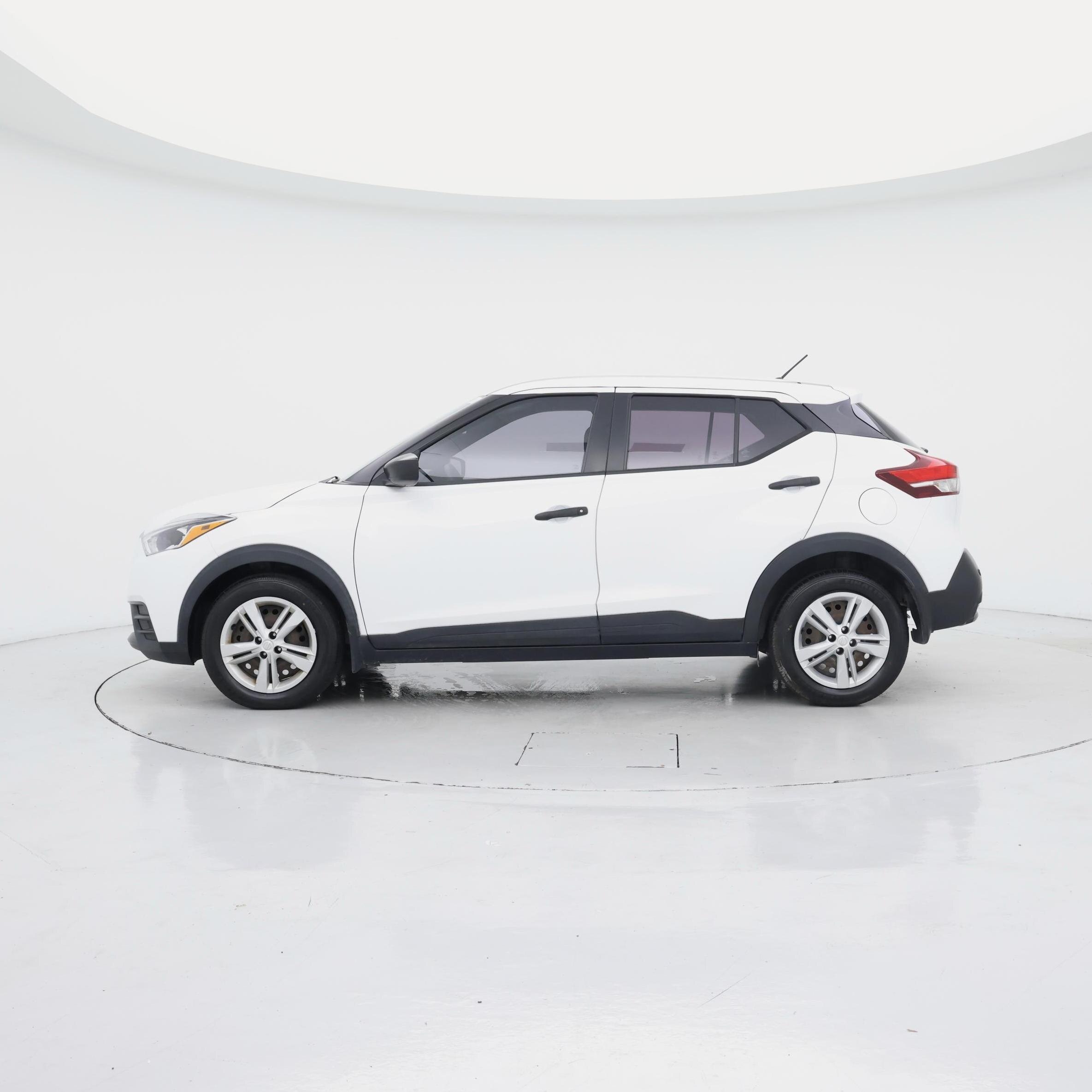 Thumbnail: 2020 Nissan Kicks - 3
