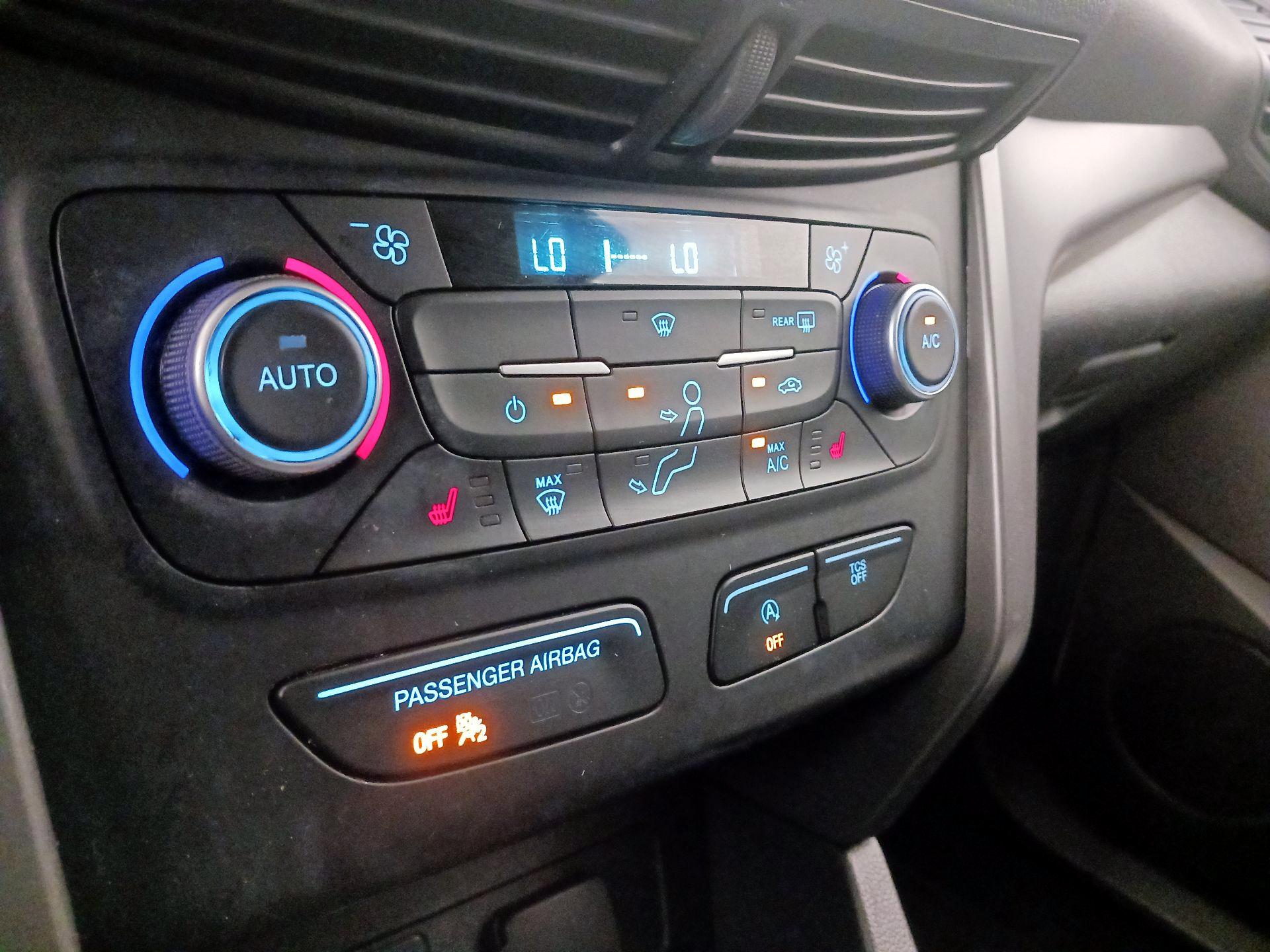 Thumbnail: 2018 Ford Escape - 16