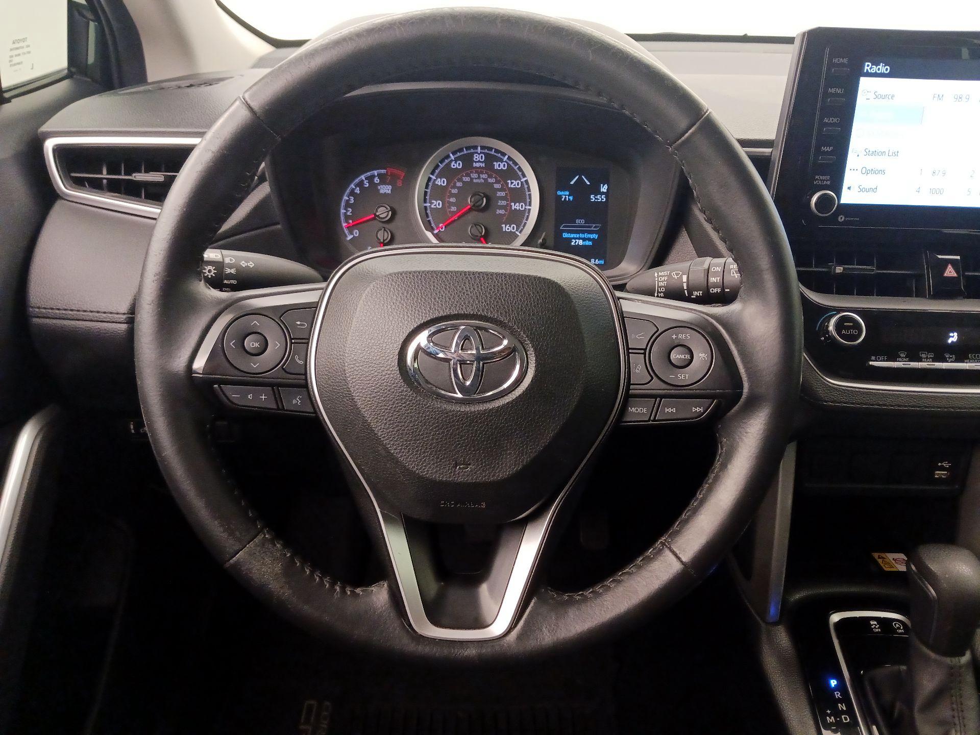 Thumbnail: 2022 Toyota Corolla Cross - 10