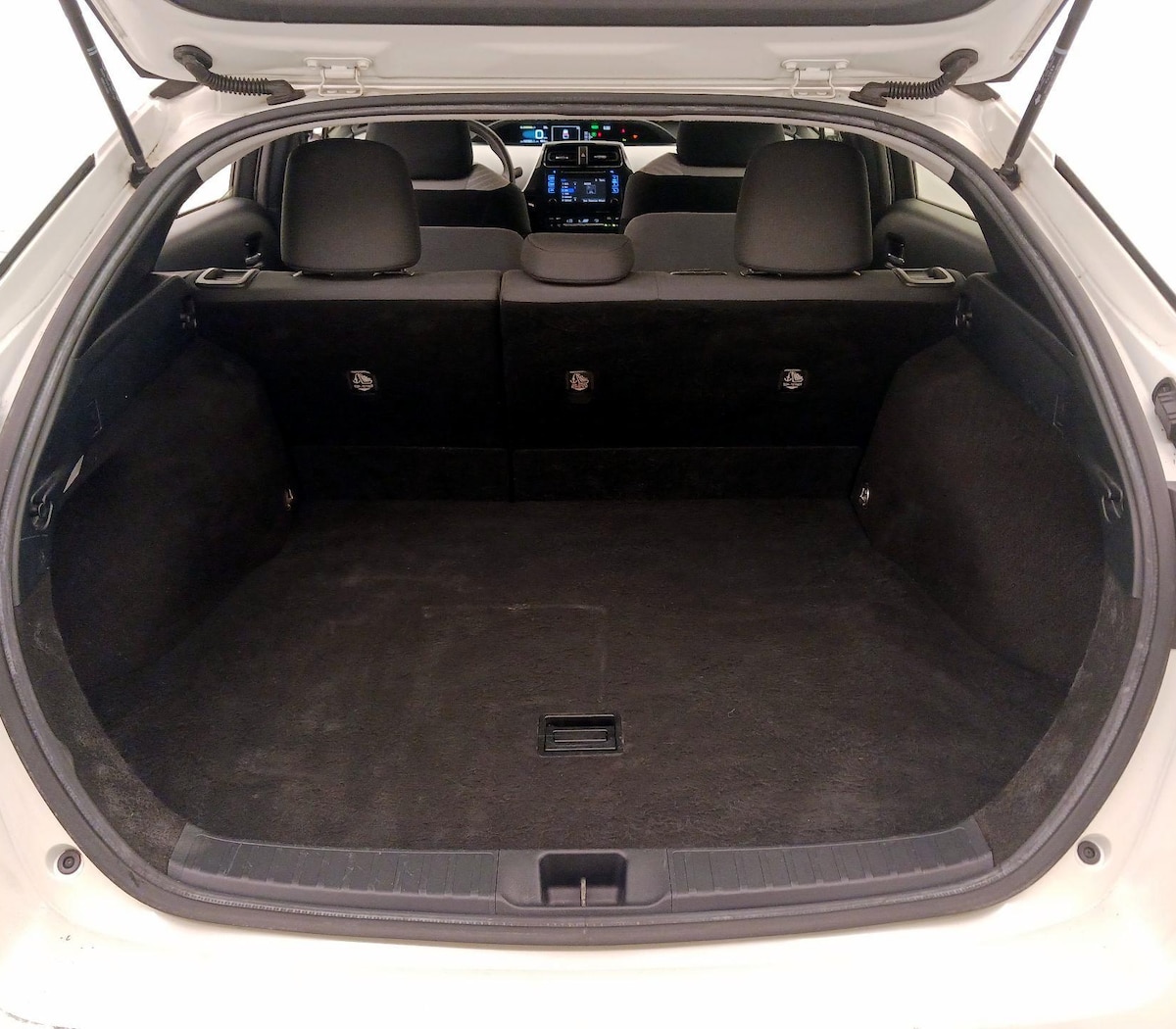 Trunk/Cargo (Seats Up)