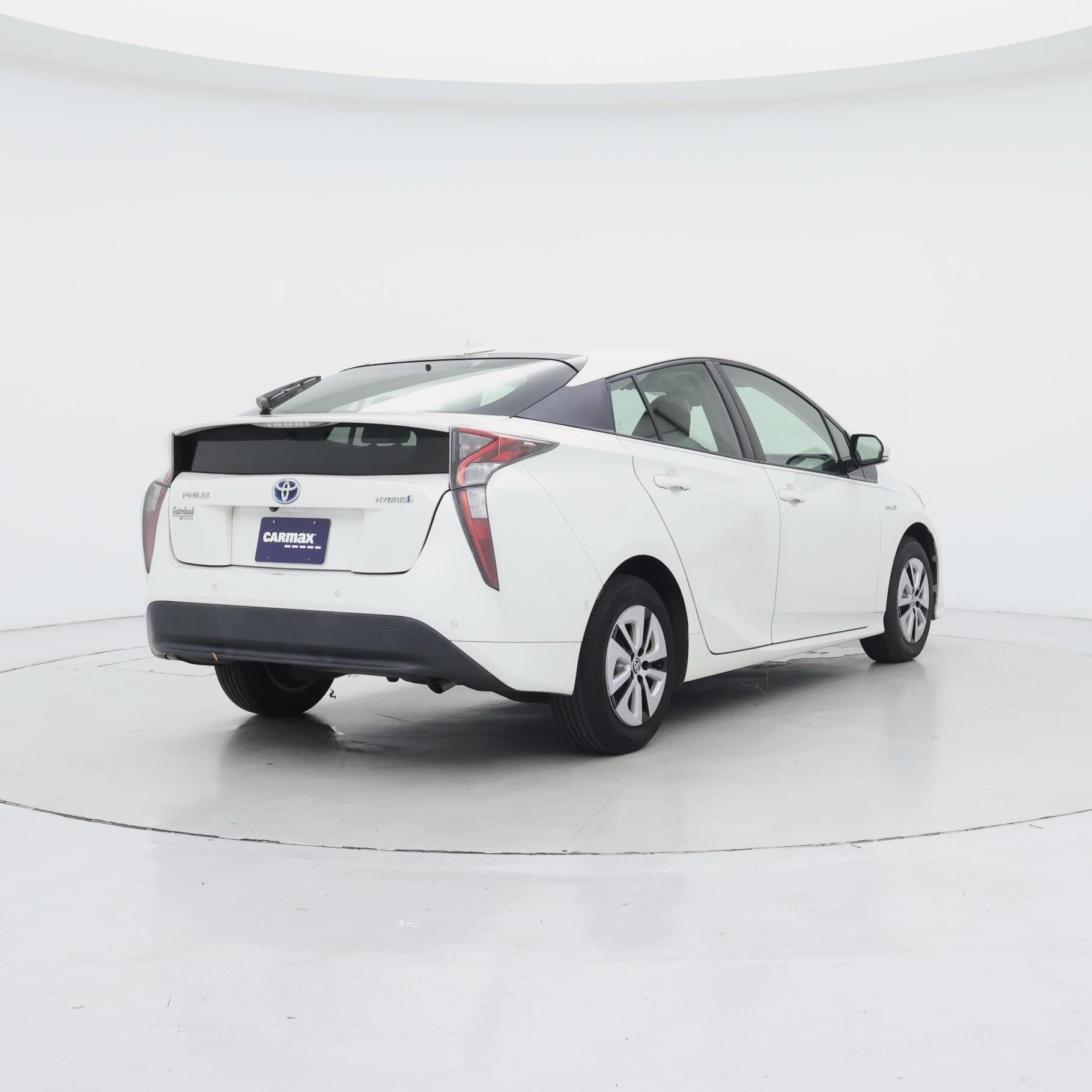 Thumbnail: 2017 Toyota Prius - 8