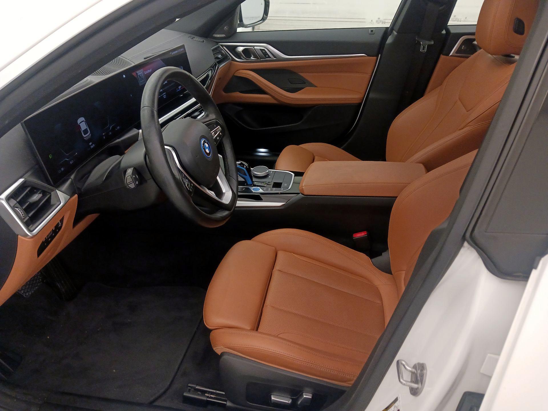 Thumbnail: 2022 BMW i4 - 11