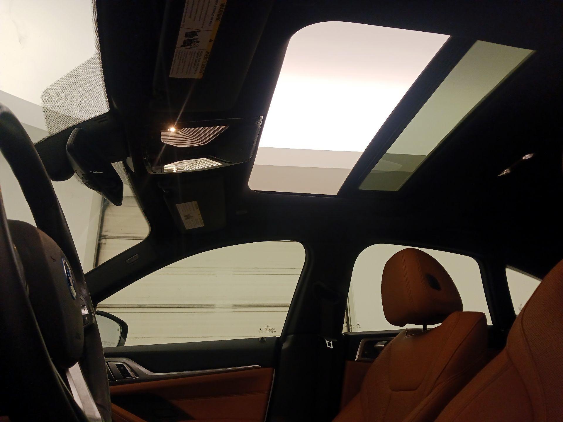 Thumbnail: 2022 BMW i4 - 20